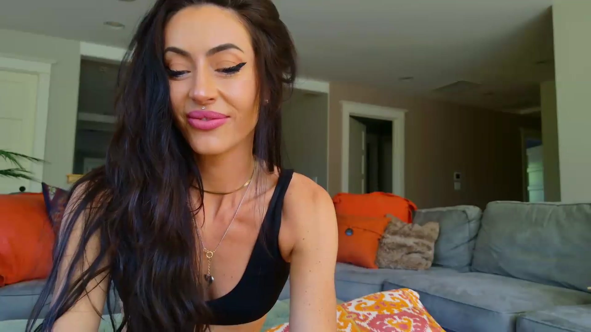 Gallery image thumbnail from ada_lovelace's myfreecams stream on, 08/27/2026, 22:42 image 16 of 20
