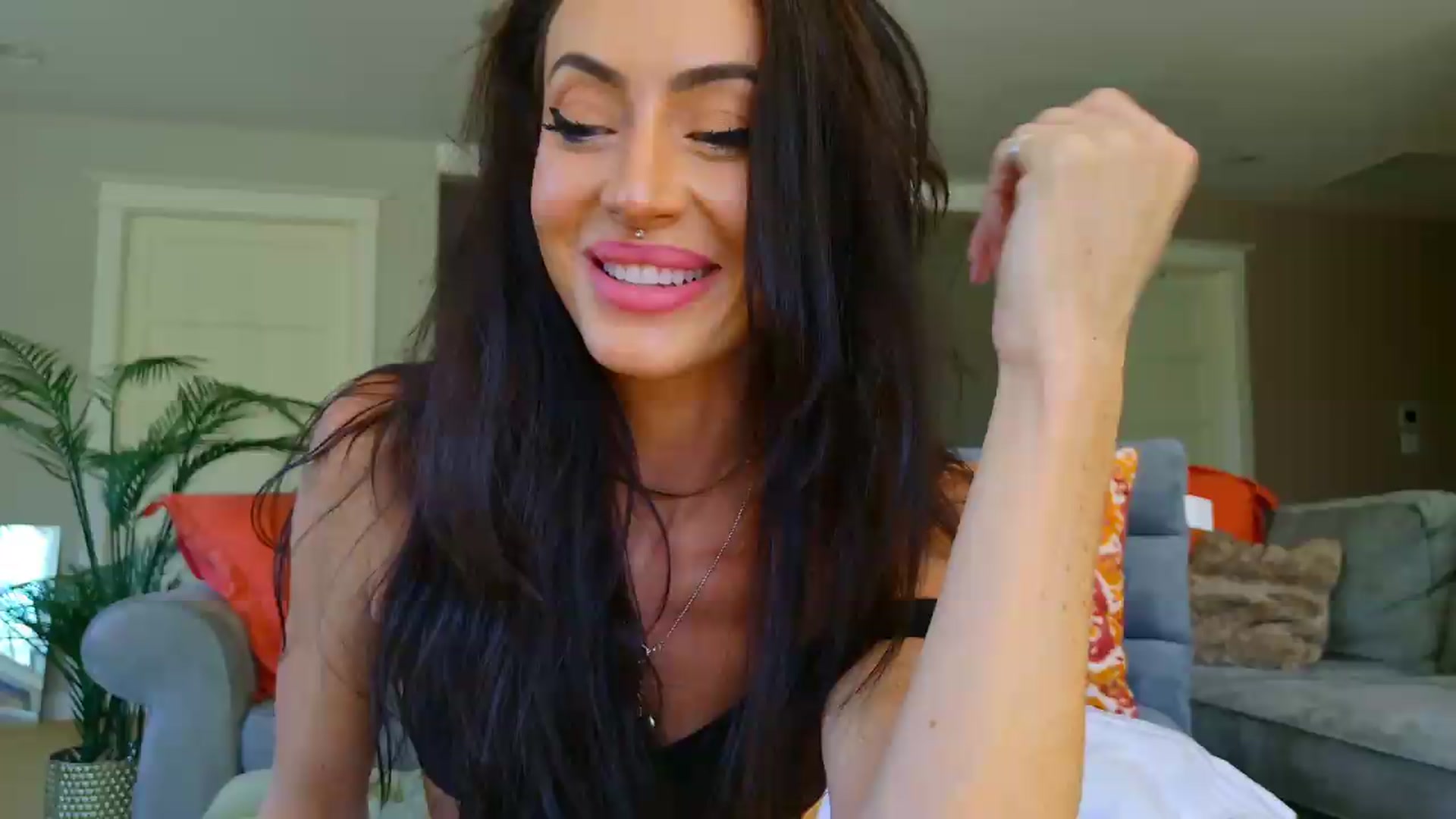 Gallery image thumbnail from ada_lovelace's myfreecams stream on, 08/27/2026, 23:09 image 16 of 20