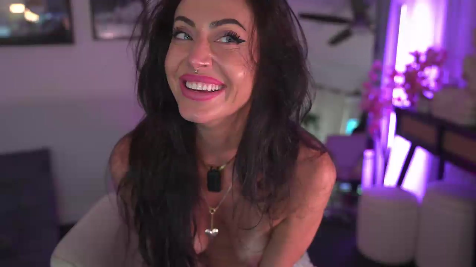 Gallery image thumbnail from ada_lovelace's myfreecams stream on, 09/06/2026, 05:30 image 10 of 20