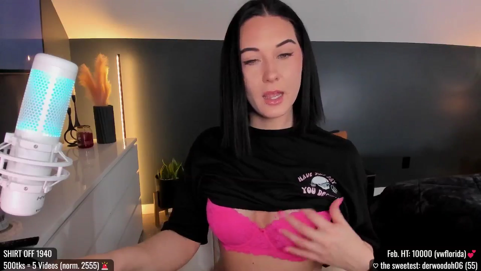 Gallery image thumbnail from addi_x's myfreecams stream on, 02/08/2025, 19:05 image 12 of 20