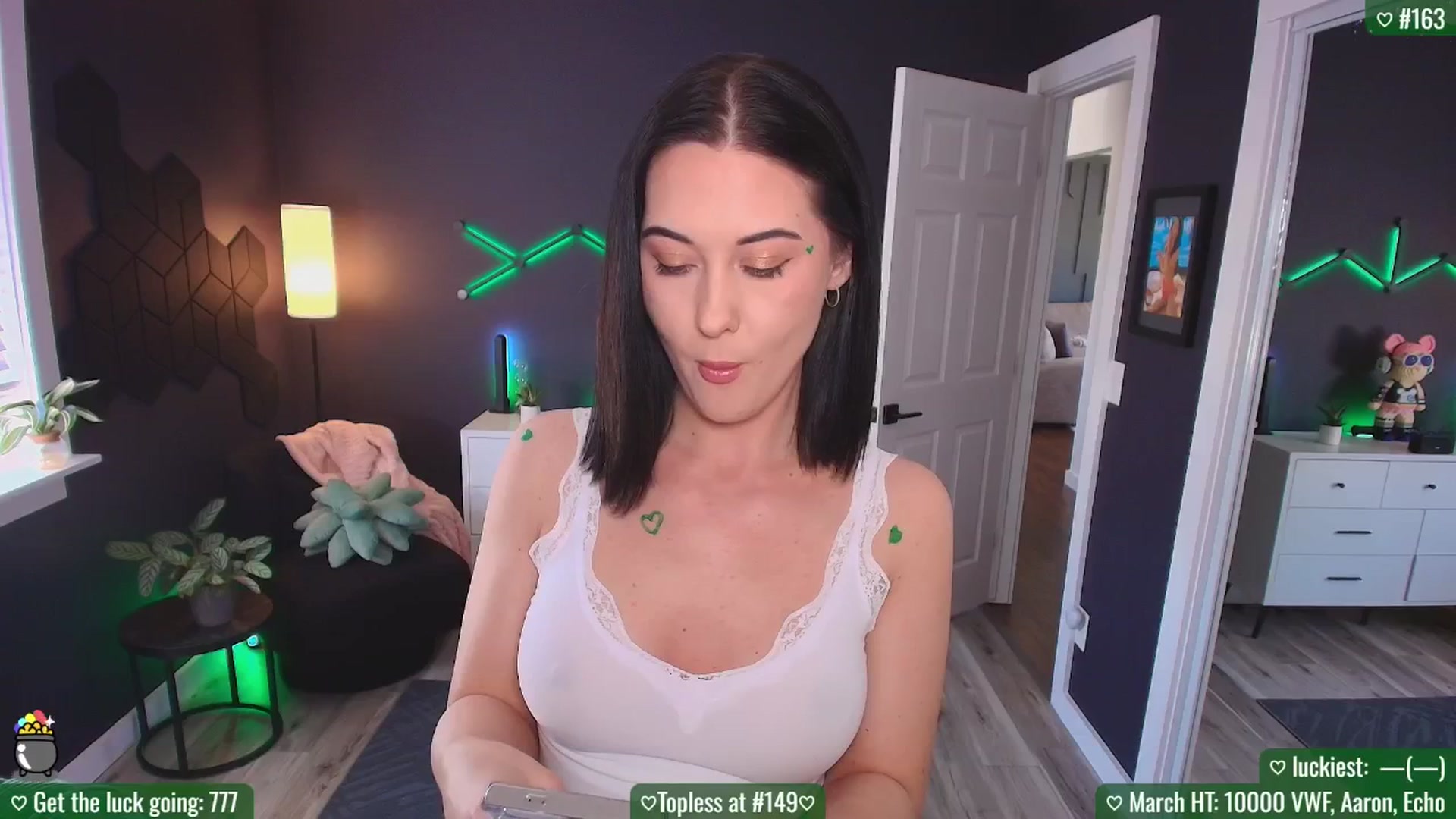 Gallery image thumbnail from addi_x's myfreecams stream on, 03/17/2025, 19:15 image 2 of 20