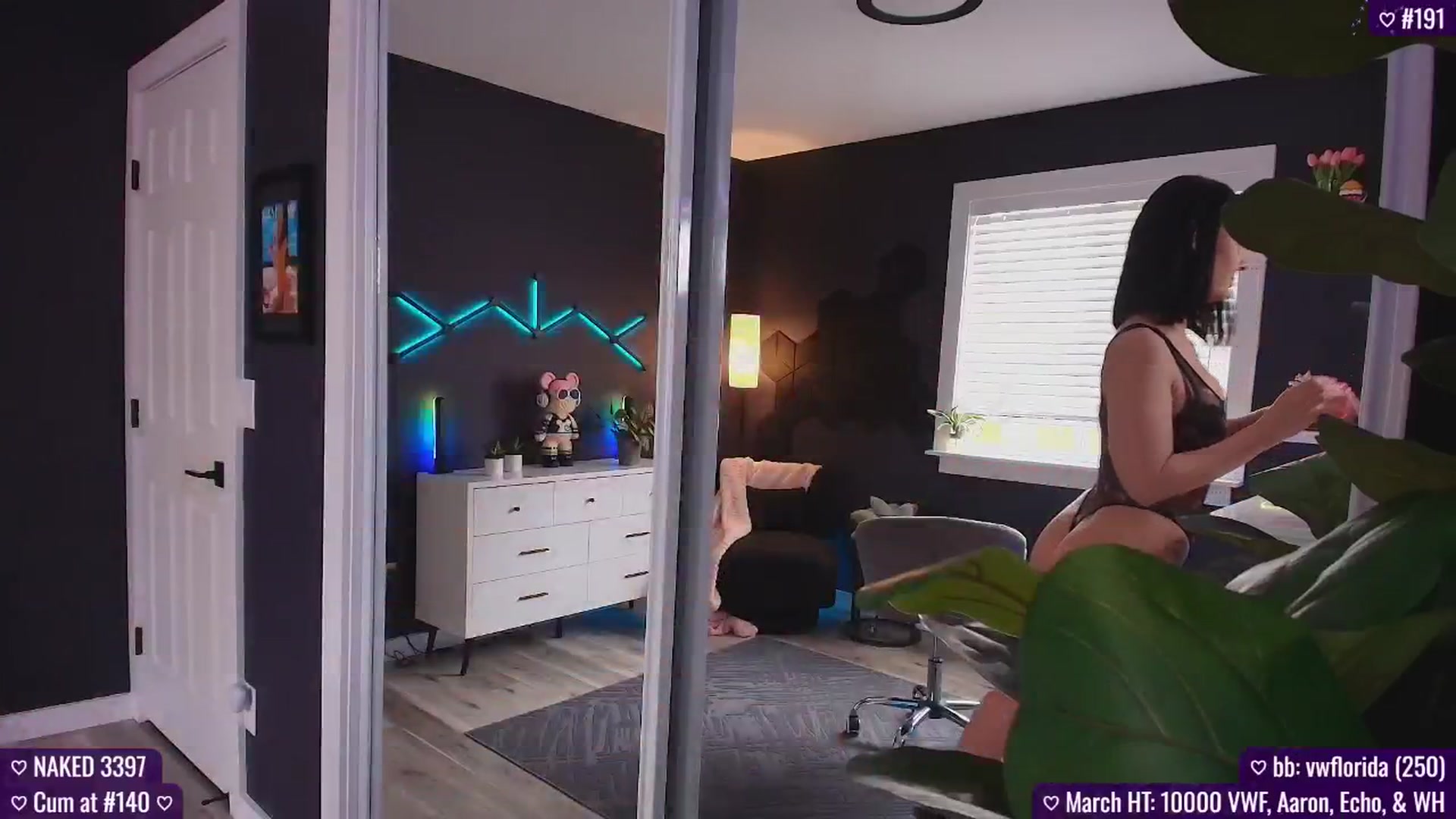 Gallery image thumbnail from addi_x's myfreecams stream on, 03/23/2025, 19:40 image 15 of 20