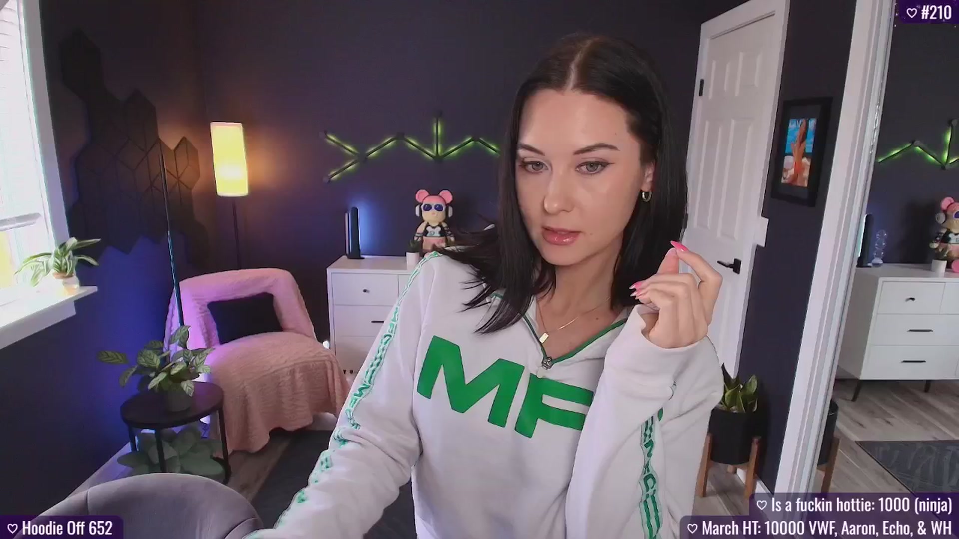 Gallery image thumbnail from addi_x's myfreecams stream on, 03/29/2025, 20:52 image 15 of 20