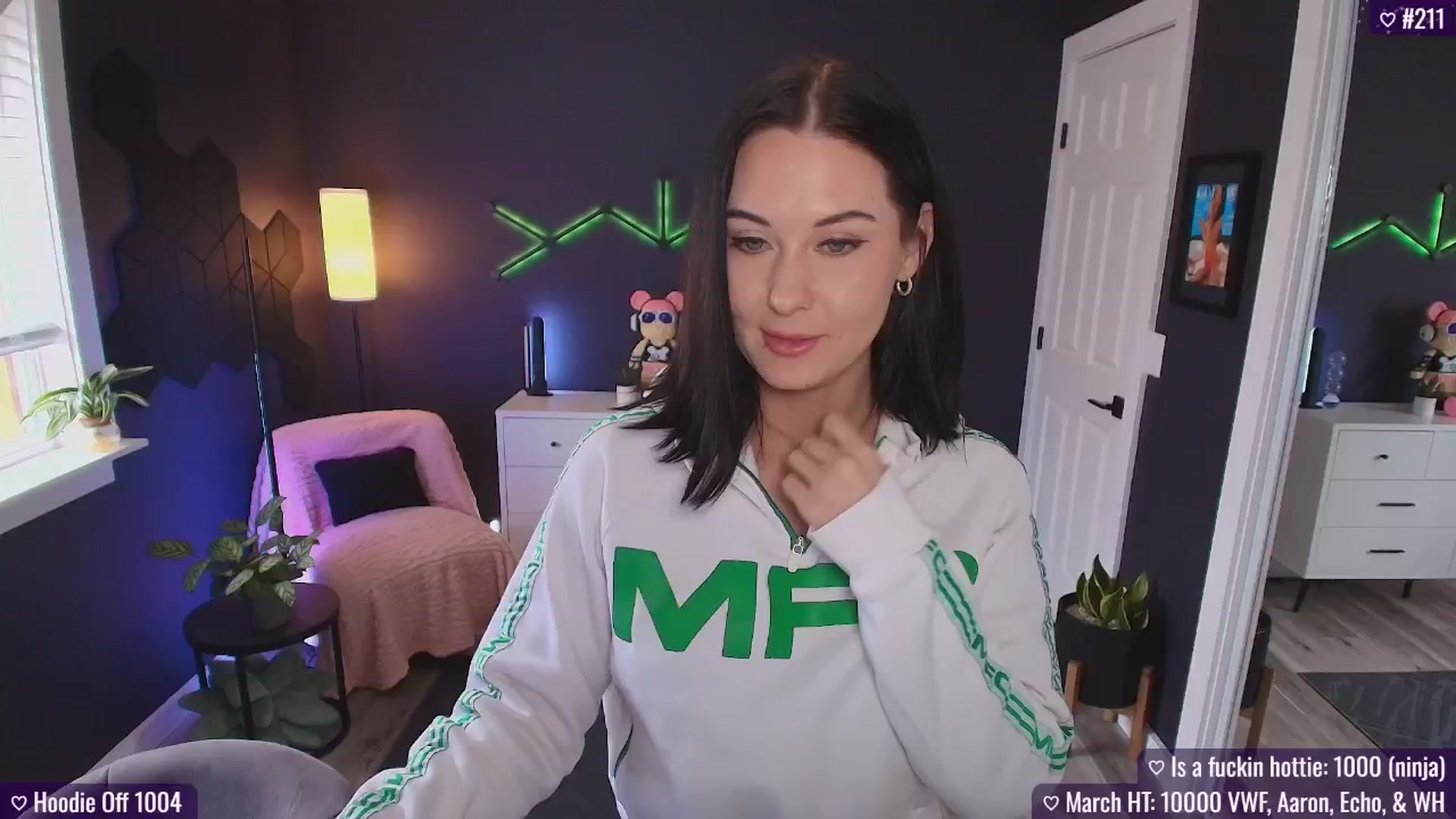 Gallery image thumbnail from addi_x's myfreecams stream on, 03/29/2025, 20:52 image 10 of 20