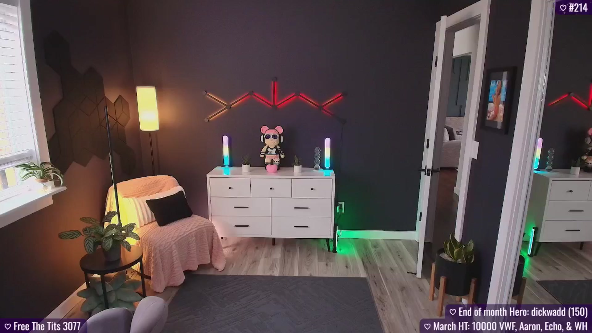 Gallery image thumbnail from addi_x's myfreecams stream on, 03/31/2025, 21:49 image 6 of 20