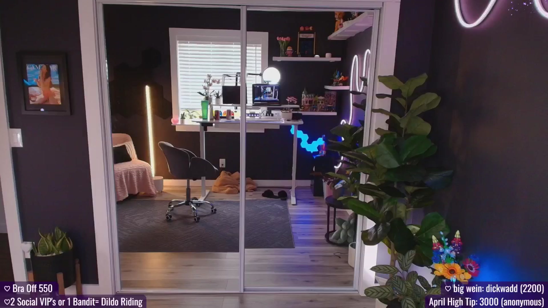 Gallery image thumbnail from addi_x's myfreecams stream on, 04/04/2025, 22:30 image 5 of 20