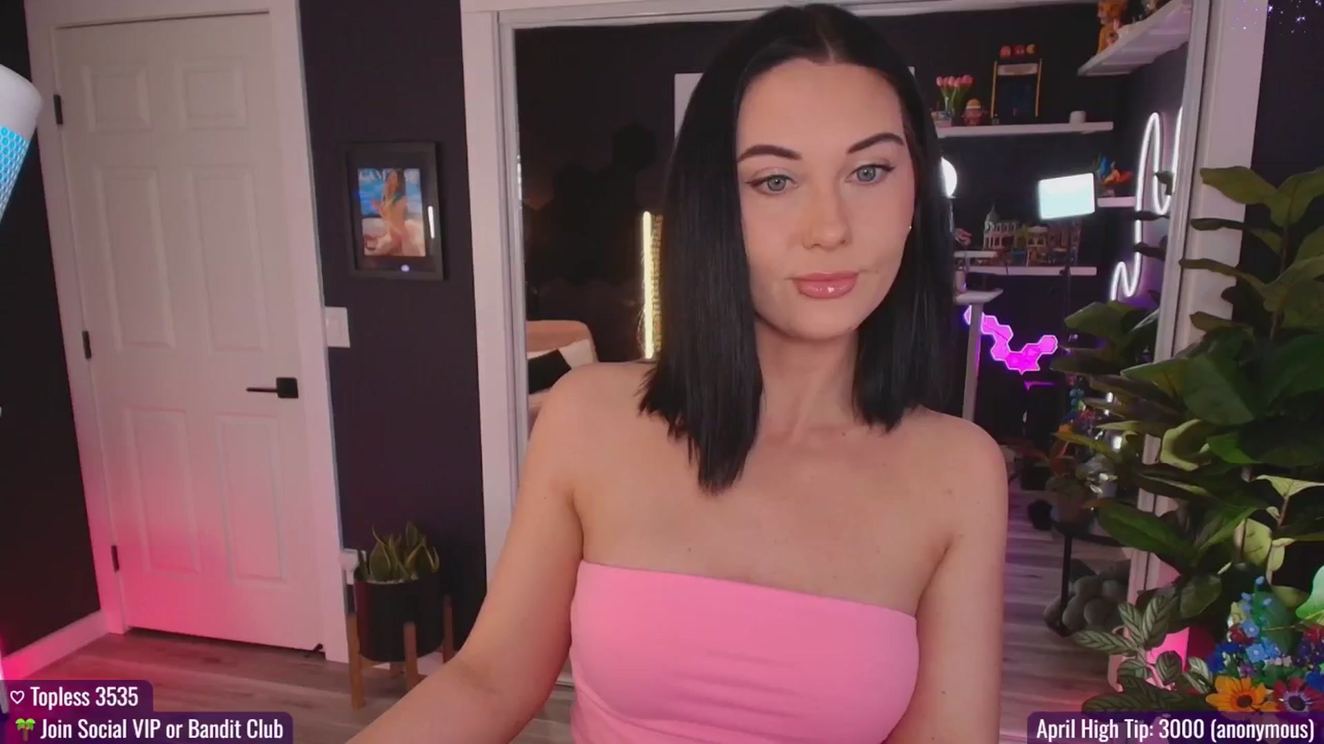 Gallery image thumbnail from addi_x's myfreecams stream on, 04/07/2025, 21:42 image 9 of 20