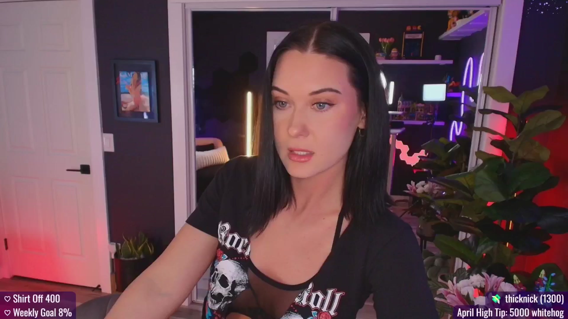 Gallery image thumbnail from addi_x's myfreecams stream on, 04/15/2025, 21:09 image 2 of 20