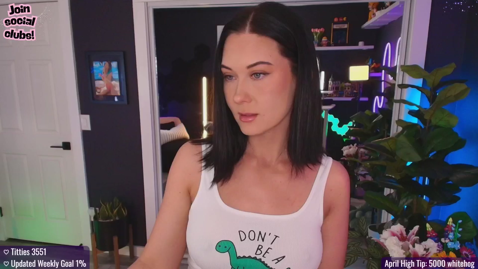 Gallery image thumbnail from addi_x's myfreecams stream on, 04/17/2025, 22:53 image 2 of 20