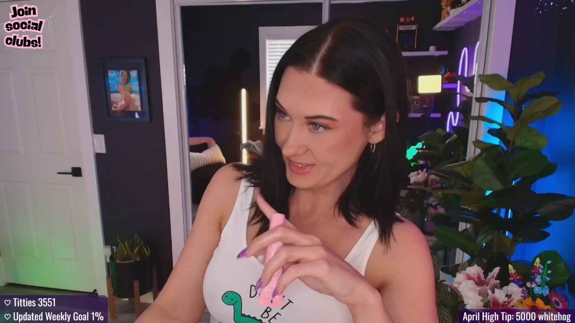 Gallery image thumbnail from addi_x's myfreecams stream on, 04/17/2025, 22:53 image 8 of 20