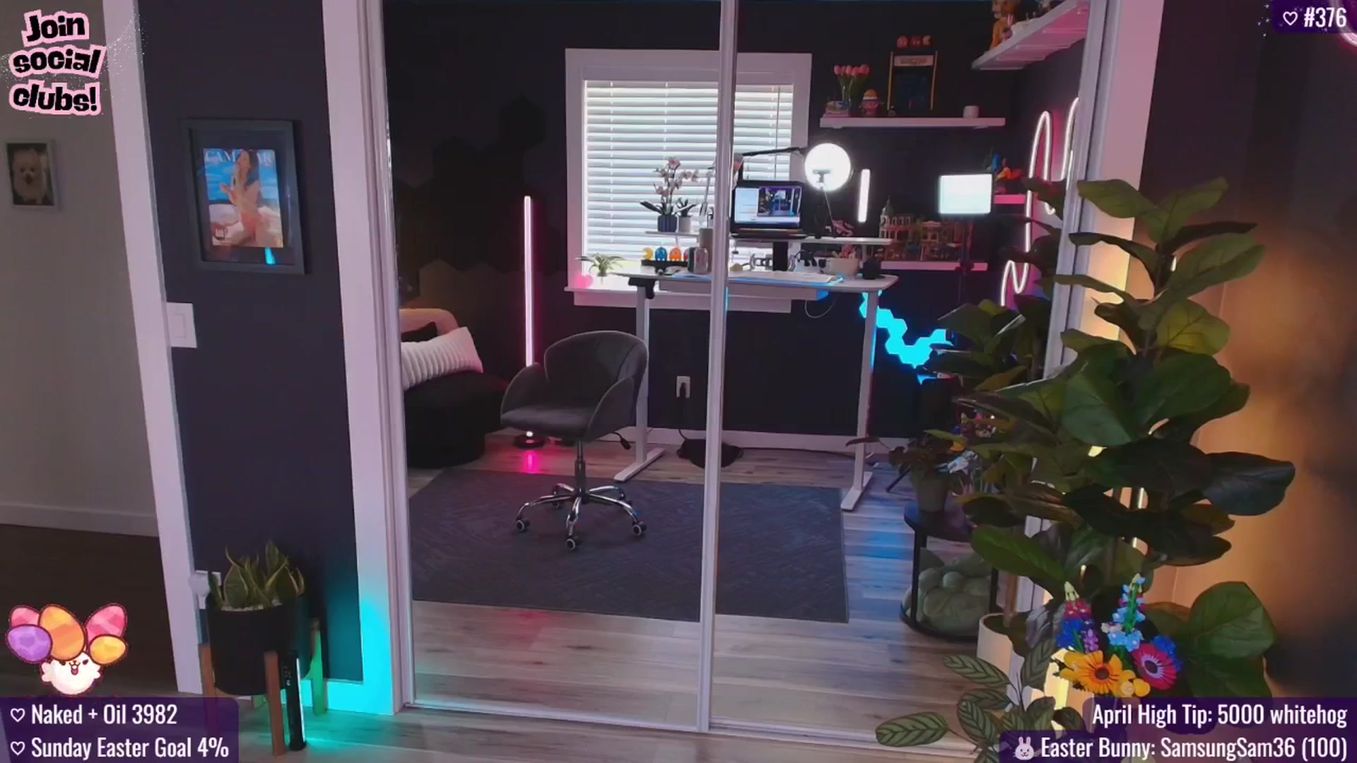 Gallery image thumbnail from addi_x's myfreecams stream on, 04/20/2025, 20:59 image 7 of 20