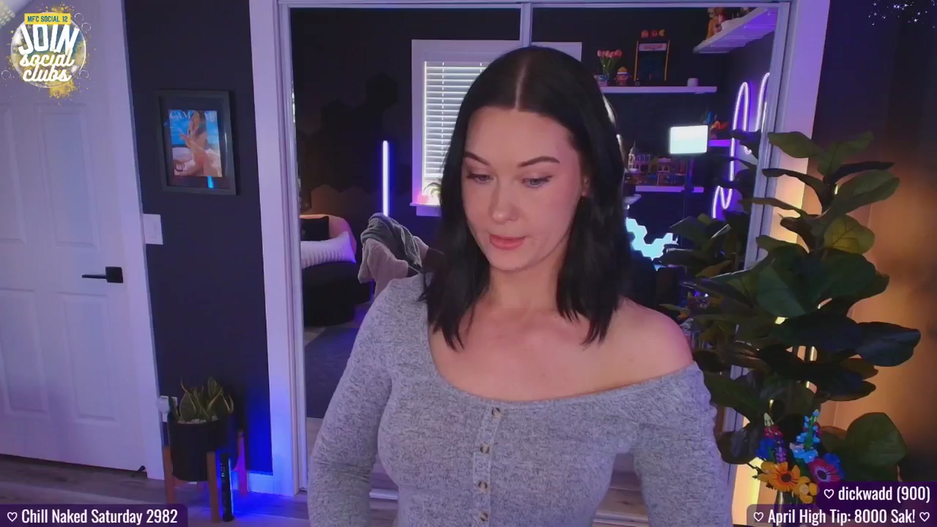 Gallery image thumbnail from addi_x's myfreecams stream on, 04/26/2025, 20:07 image 16 of 20