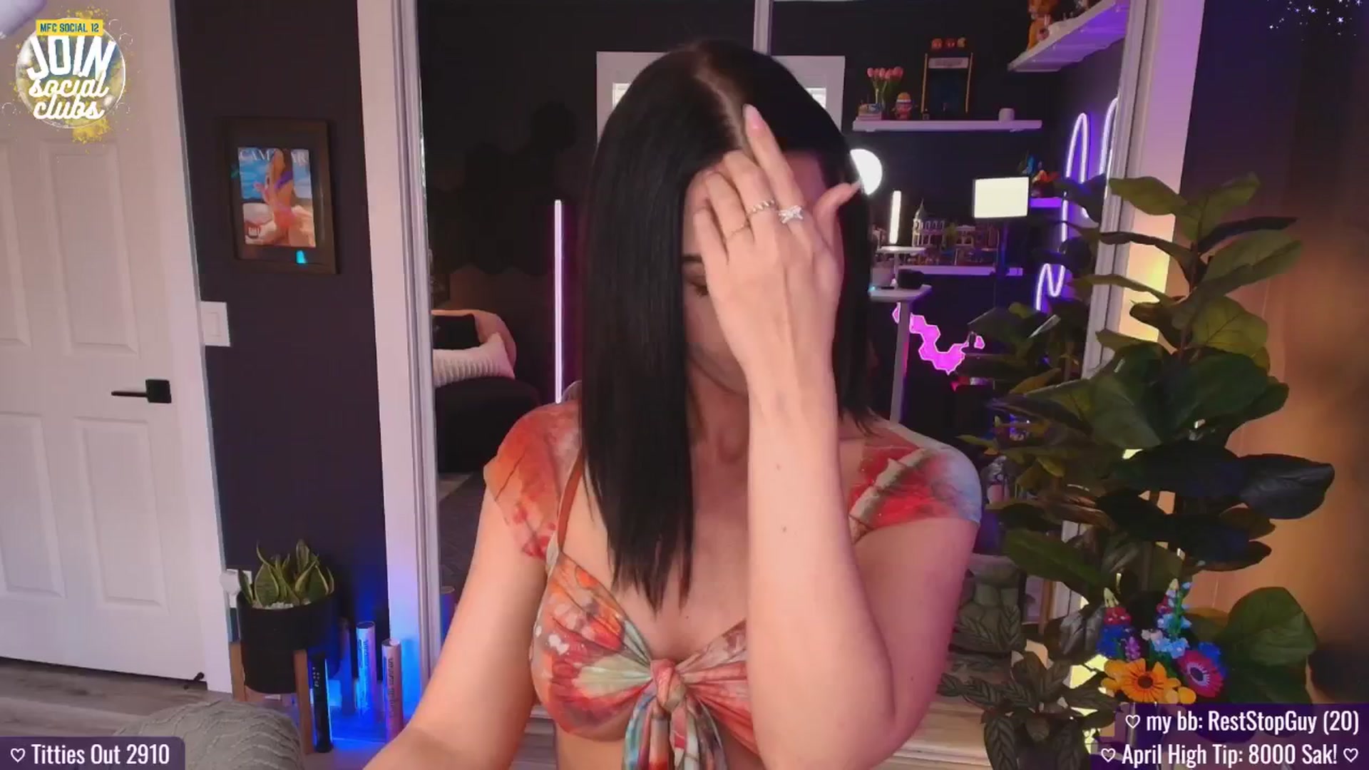 Gallery image thumbnail from addi_x's myfreecams stream on, 04/29/2025, 20:02 image 8 of 20
