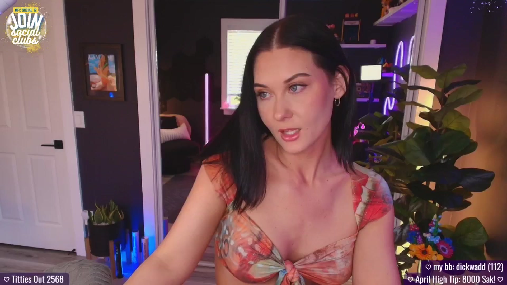 Gallery image thumbnail from addi_x's myfreecams stream on, 04/29/2025, 20:02 image 17 of 20