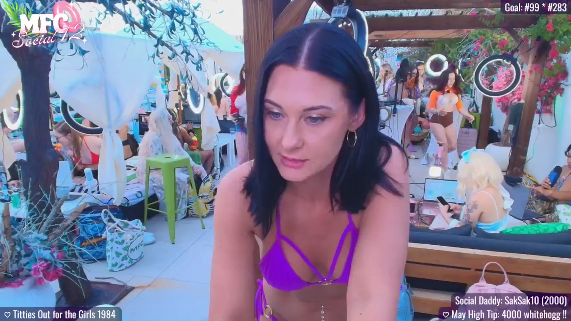 Gallery image thumbnail from addi_x's myfreecams stream on, 05/21/2025, 04:59 image 14 of 20