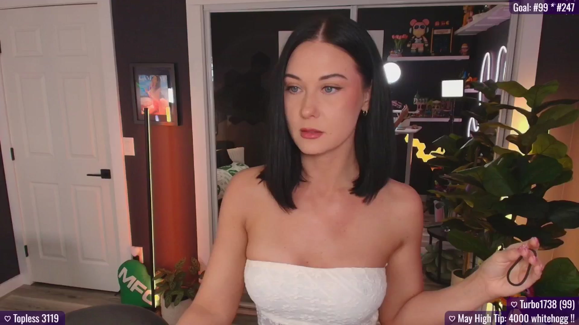 Gallery image thumbnail from addi_x's myfreecams stream on, 05/24/2025, 20:02 image 11 of 20