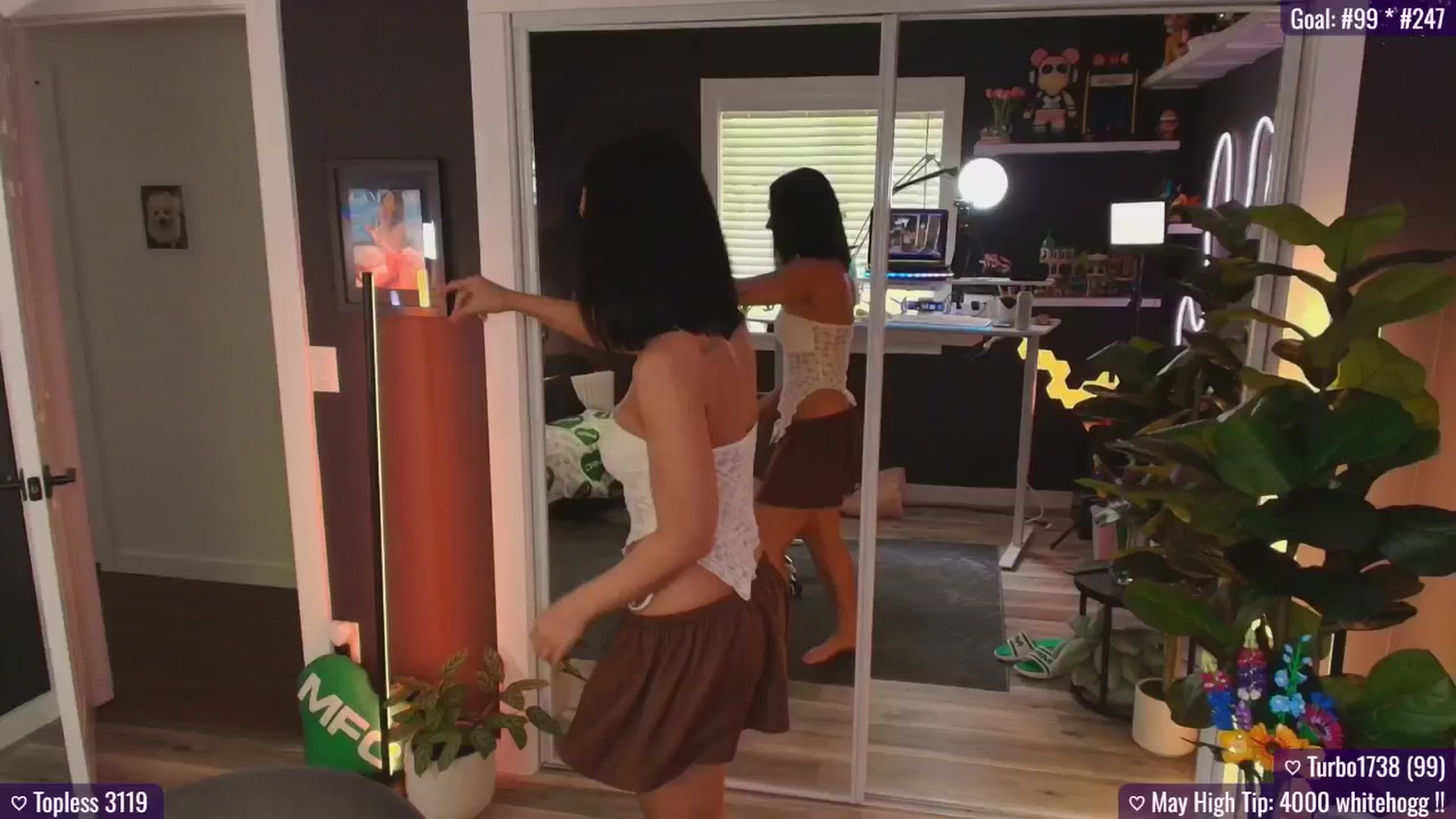 Gallery image thumbnail from addi_x's myfreecams stream on, 05/24/2025, 20:02 image 9 of 20