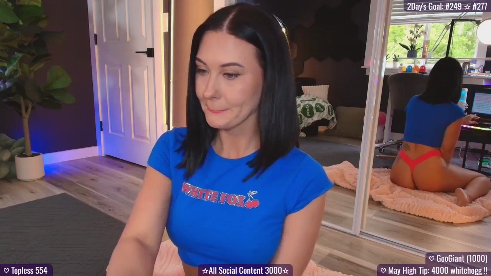 Gallery image thumbnail from addi_x's myfreecams stream on, 05/28/2025, 21:34 image 3 of 20