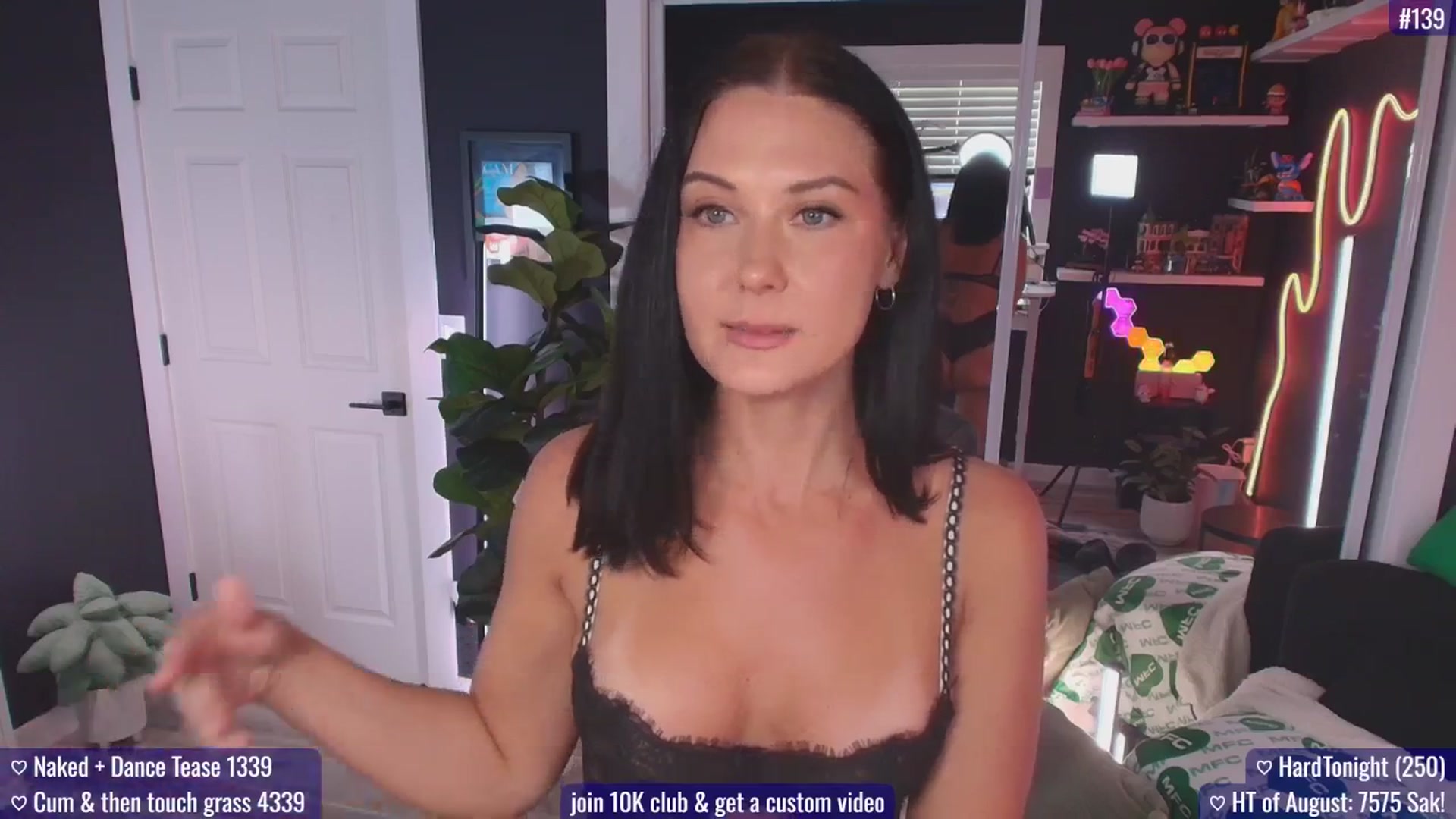 Gallery image thumbnail from addi_x's myfreecams stream on, 08/02/2025, 17:46 image 19 of 20