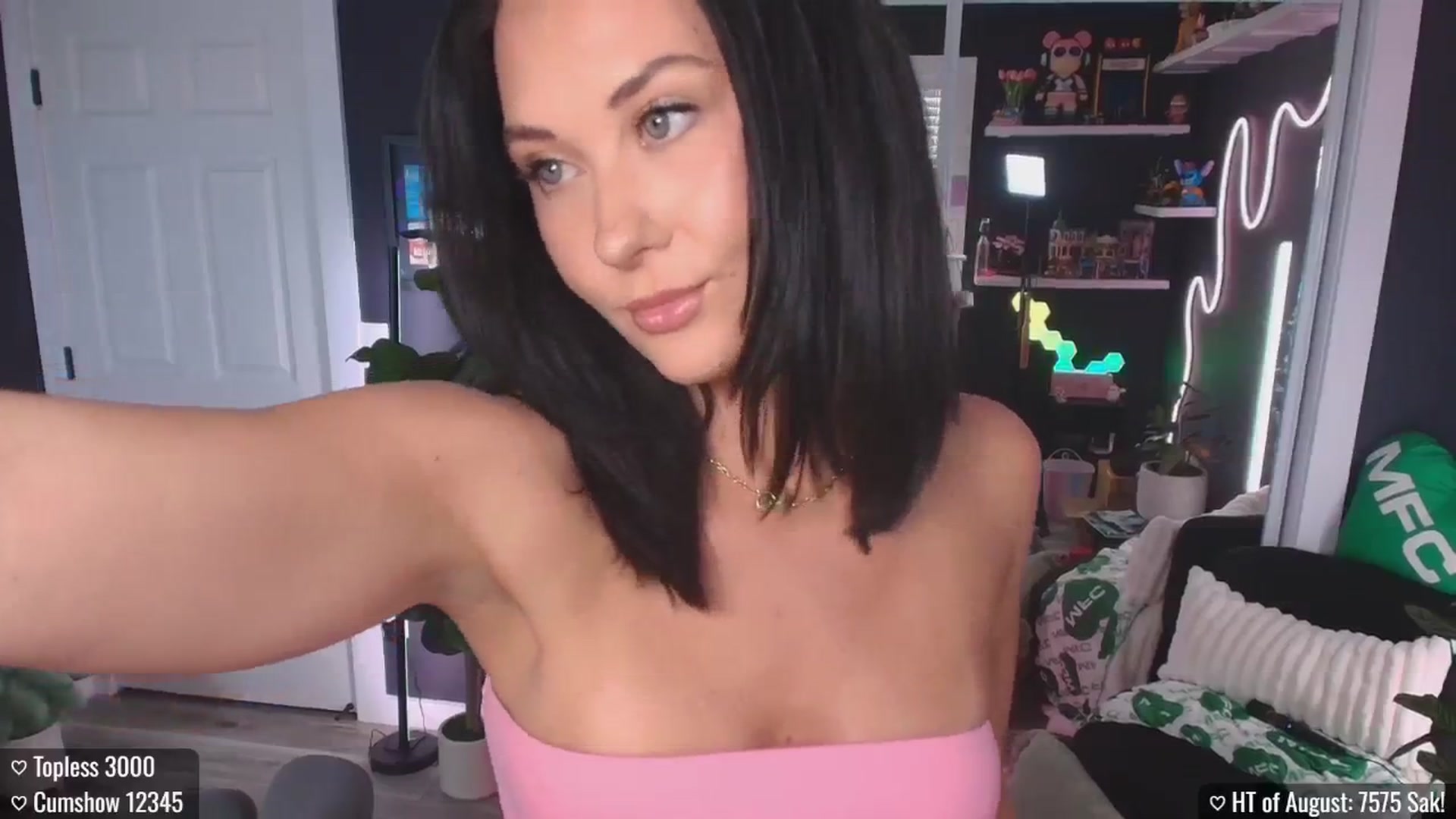 Gallery image thumbnail from addi_x's myfreecams stream on, 08/23/2025, 19:19 image 10 of 20