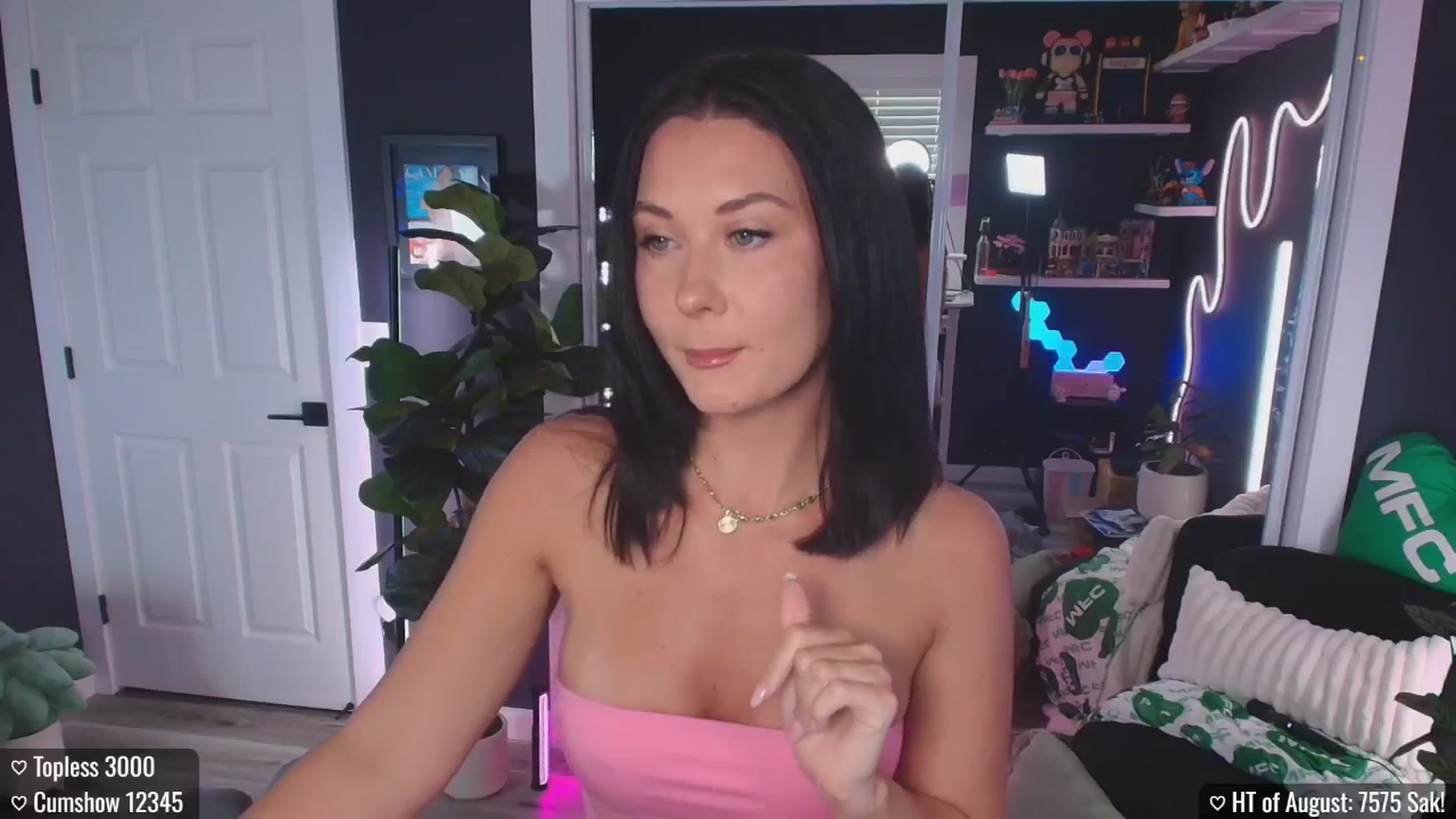 Gallery image thumbnail from addi_x's myfreecams stream on, 08/23/2025, 19:19 image 14 of 20