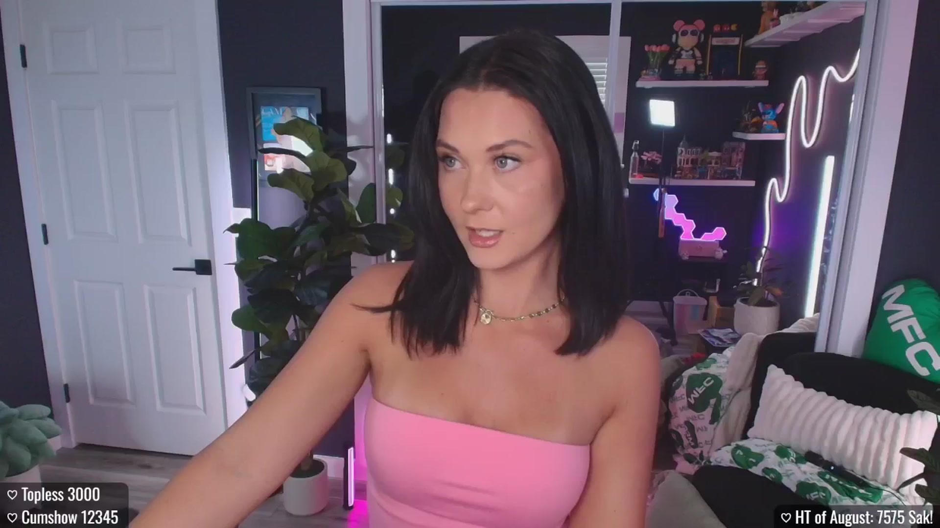 Gallery image thumbnail from addi_x's myfreecams stream on, 08/23/2025, 19:19 image 7 of 20