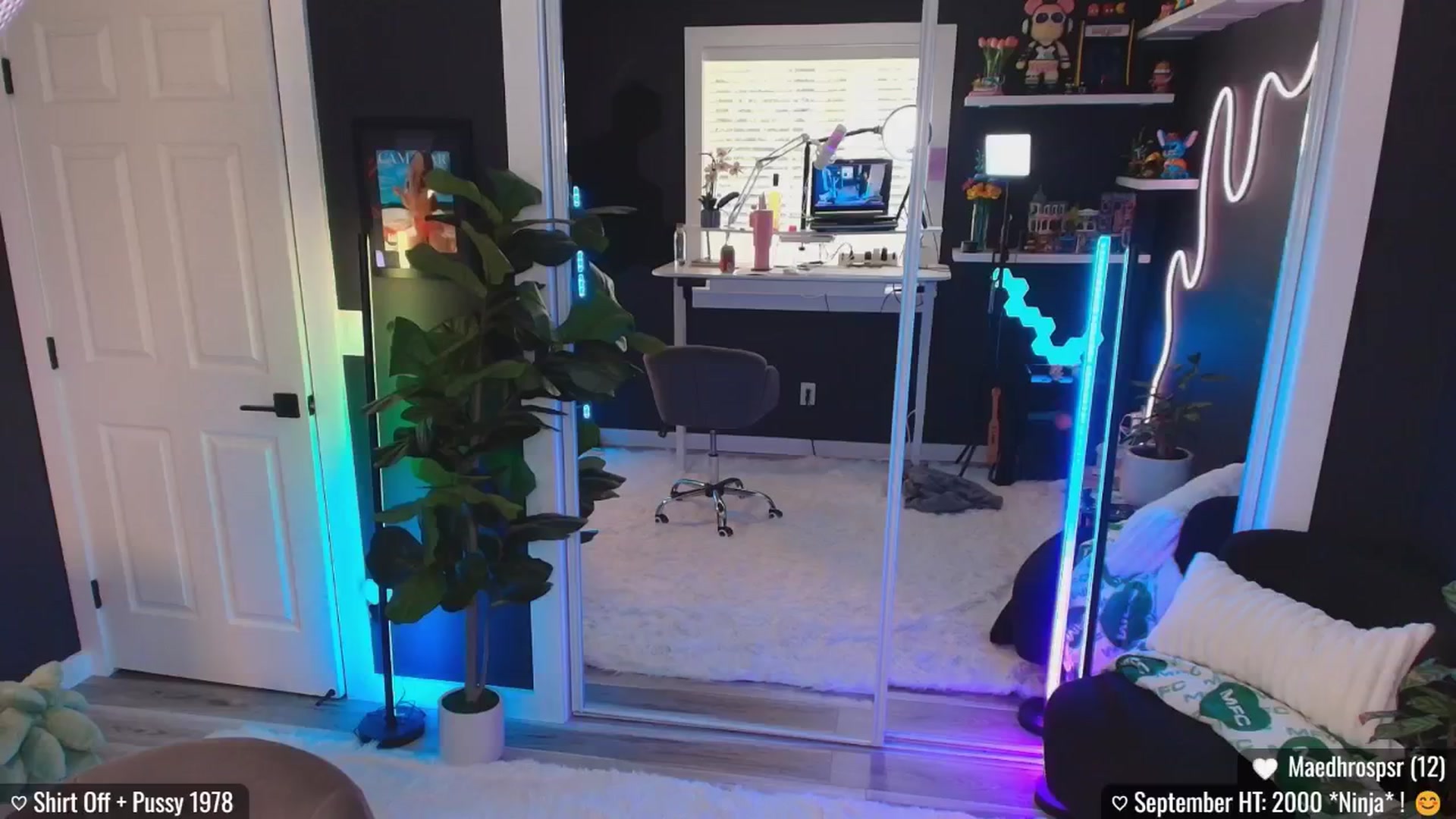 Gallery image thumbnail from addi_x's myfreecams stream on, 09/05/2025, 19:00 image 3 of 20