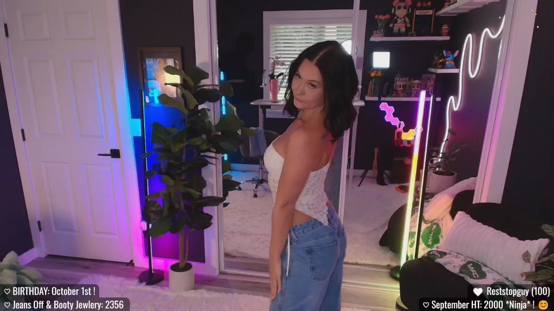Gallery image thumbnail from addi_x's myfreecams stream on, 09/06/2025, 19:25 image 2 of 20