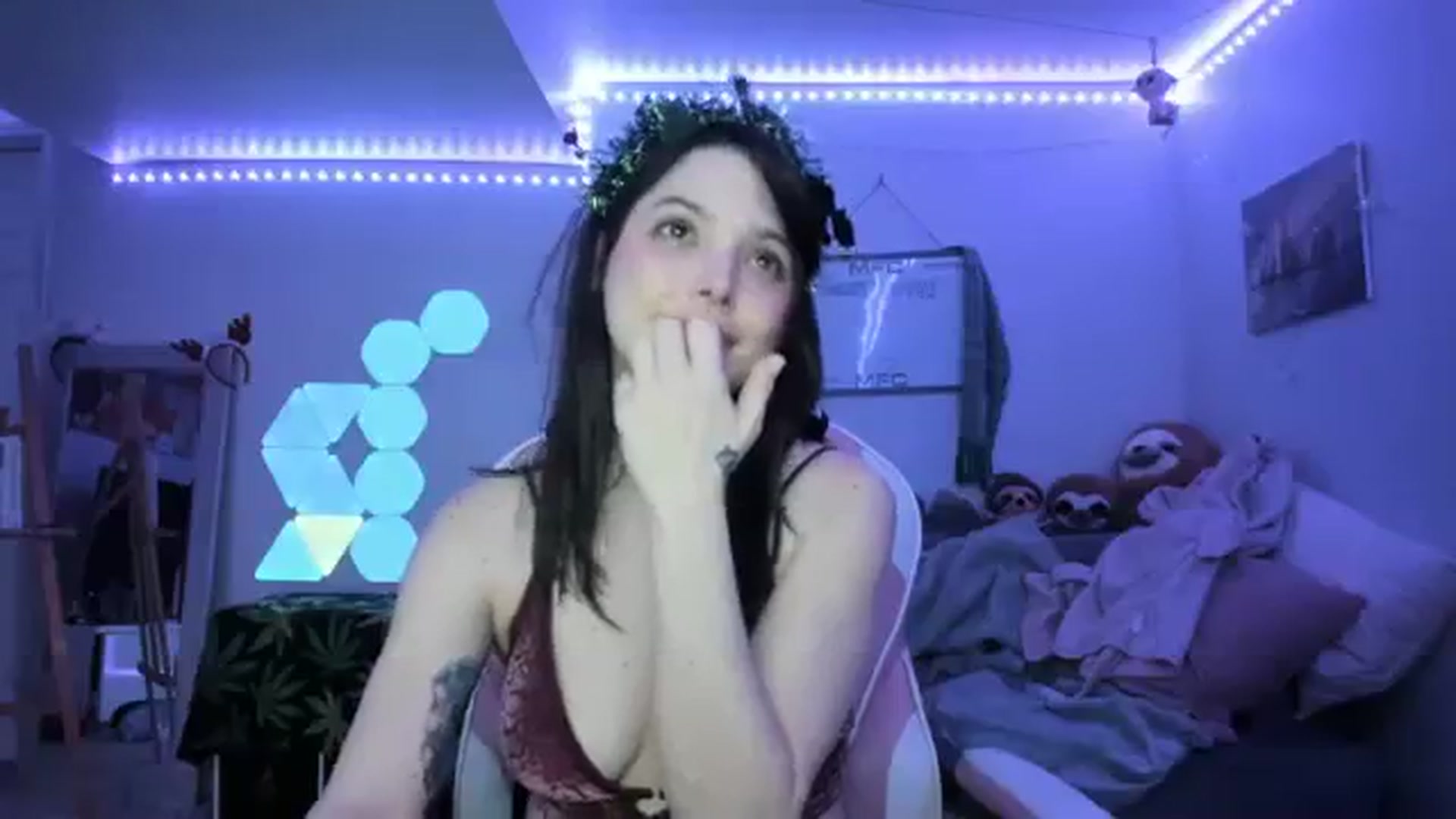 Gallery image thumbnail from adi_spice's myfreecams stream on, 12/21/2023, 04:41 image 17 of 20
