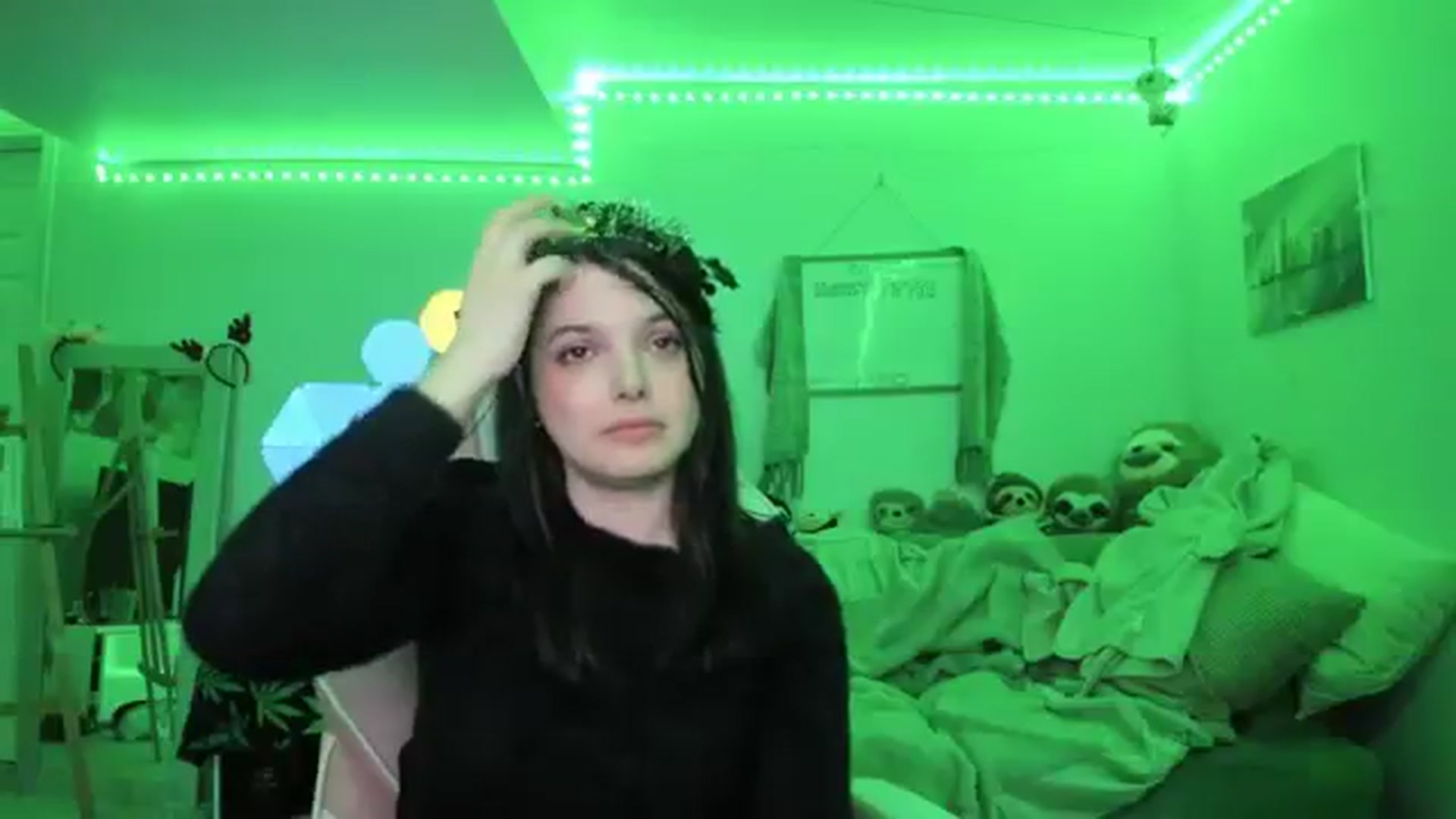 Gallery image thumbnail from adi_spice's myfreecams stream on, 12/21/2023, 04:41 image 12 of 20
