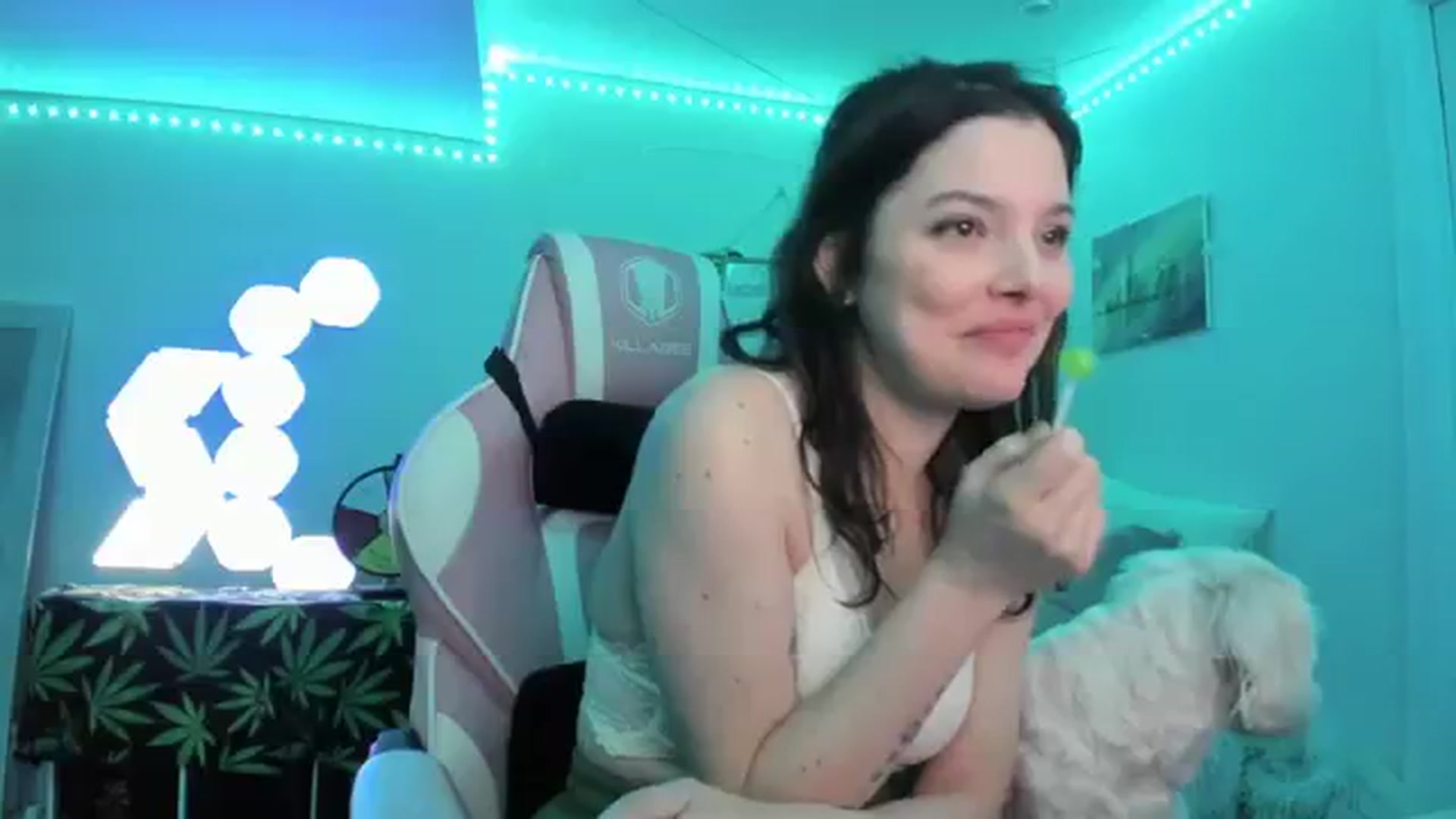 Gallery image thumbnail from adi_spice's myfreecams stream on, 01/17/2024, 04:41 image 19 of 20