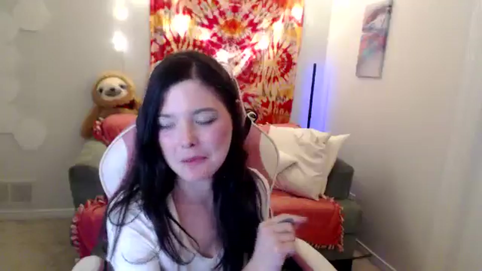Gallery image thumbnail from adira_rose's myfreecams stream on, 08/08/2024, 01:37 image 14 of 20