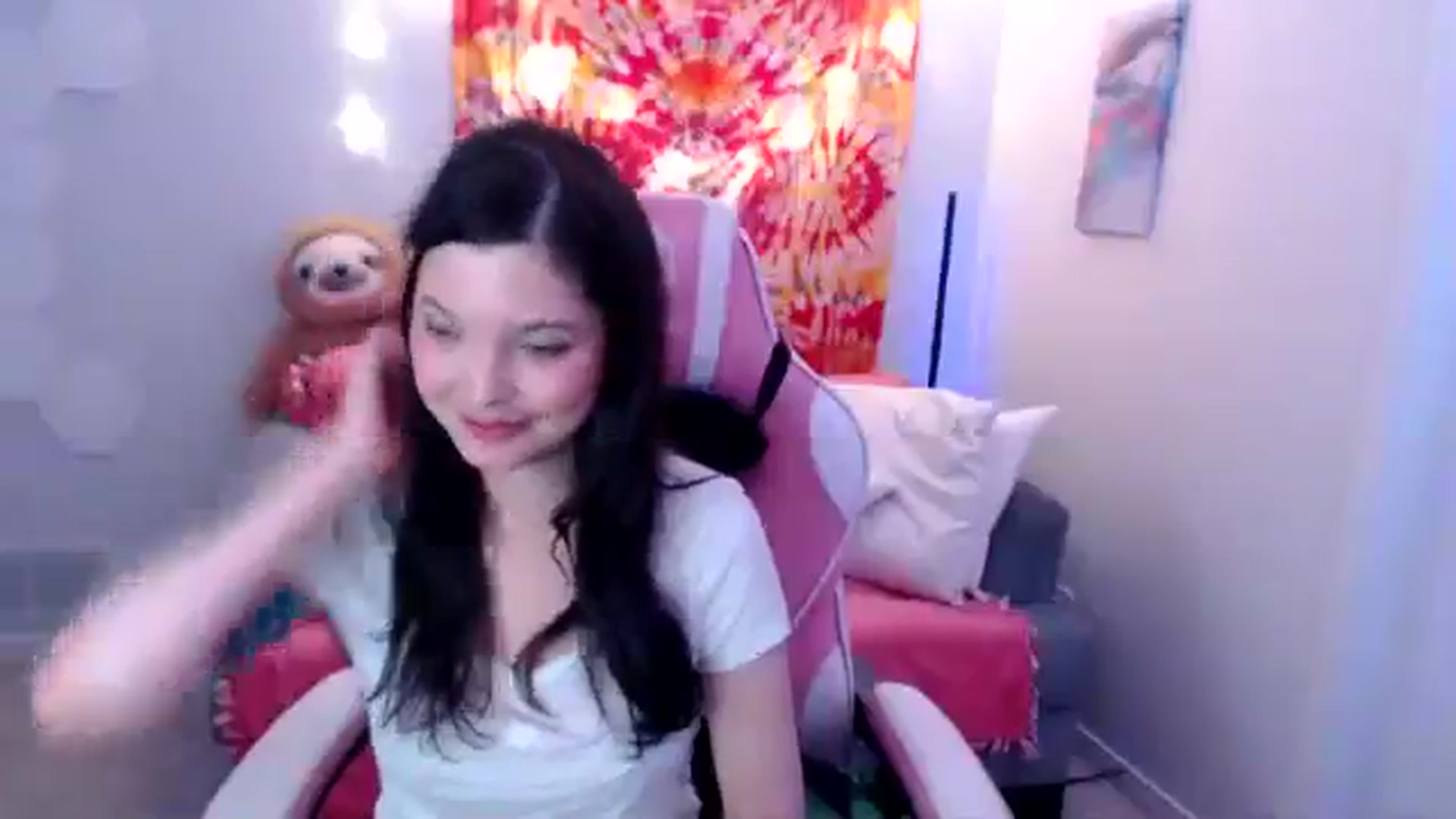 Gallery image thumbnail from adira_rose's myfreecams stream on, 08/08/2024, 01:37 image 12 of 20