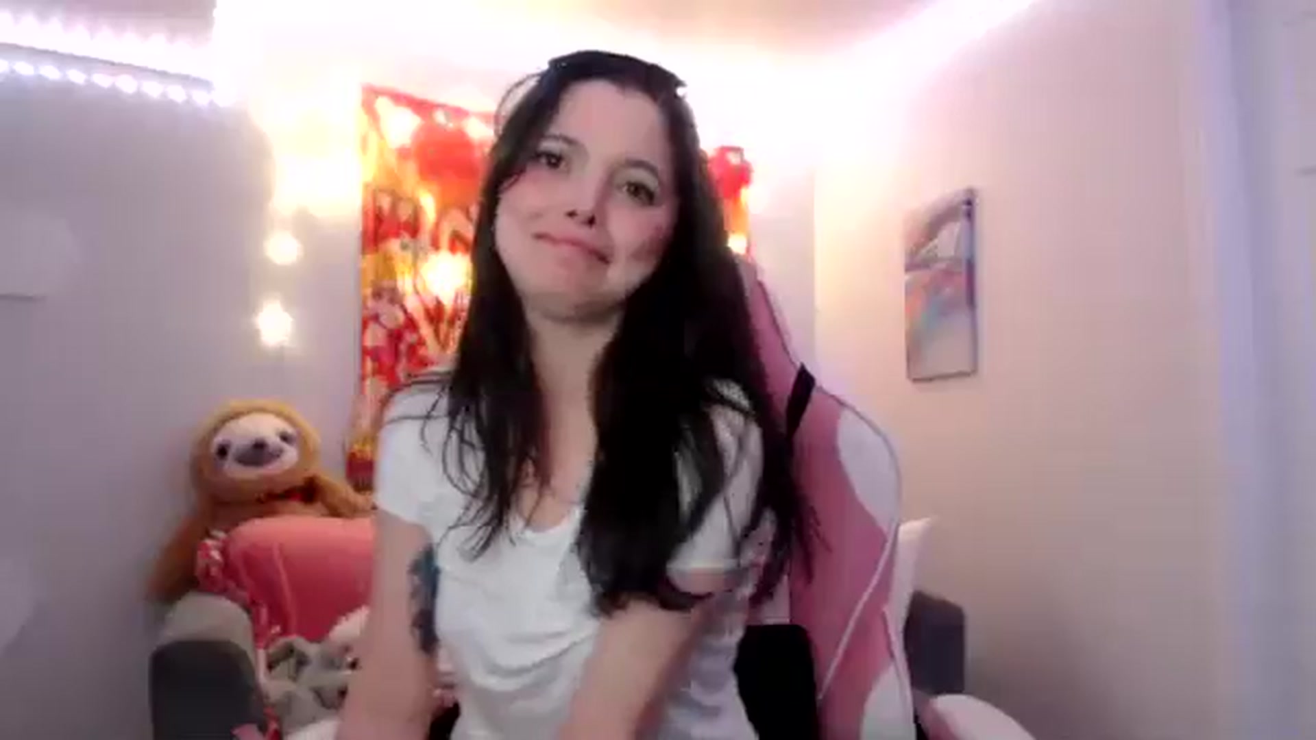 Gallery image thumbnail from adira_rose's myfreecams stream on, 08/08/2024, 01:37 image 6 of 20