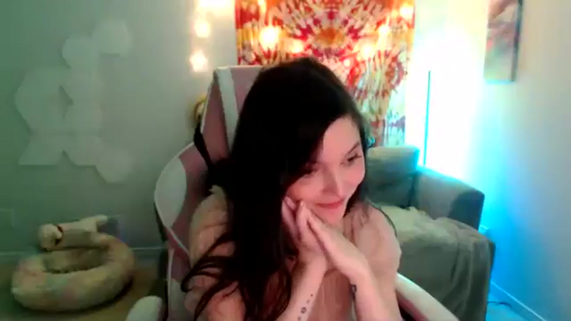 Gallery image thumbnail from adira_rose's myfreecams stream on, 08/18/2024, 03:40 image 19 of 20