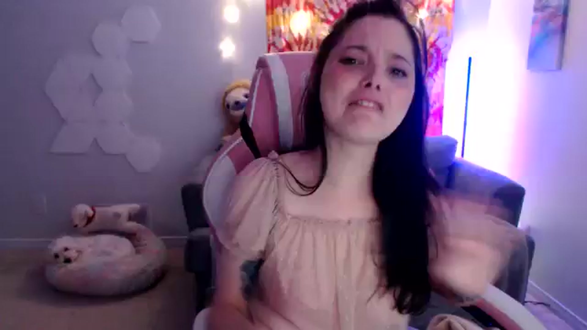 Gallery image thumbnail from adira_rose's myfreecams stream on, 08/18/2024, 03:40 image 1 of 20