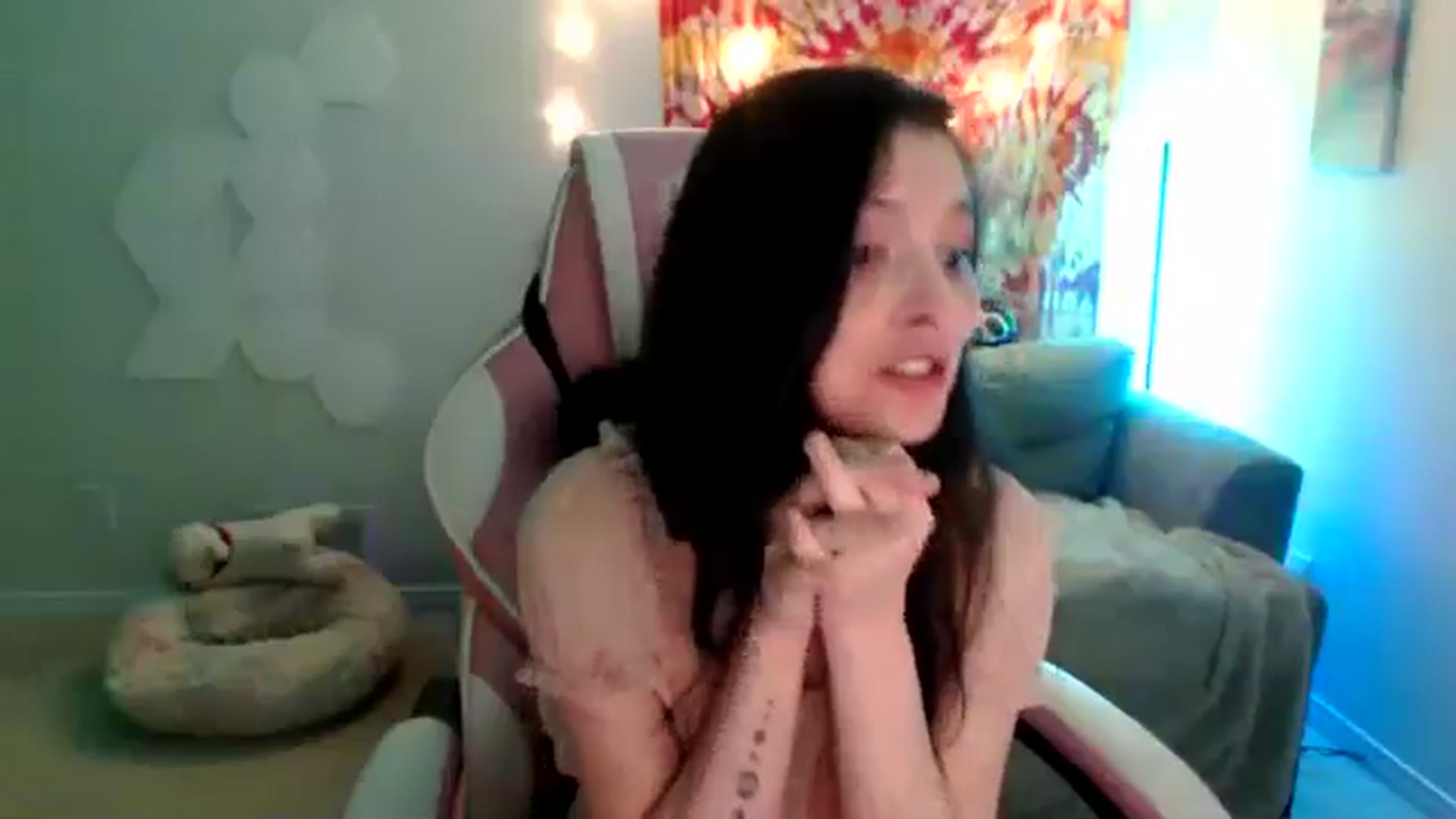 Gallery image thumbnail from adira_rose's myfreecams stream on, 08/18/2024, 03:40 image 16 of 20
