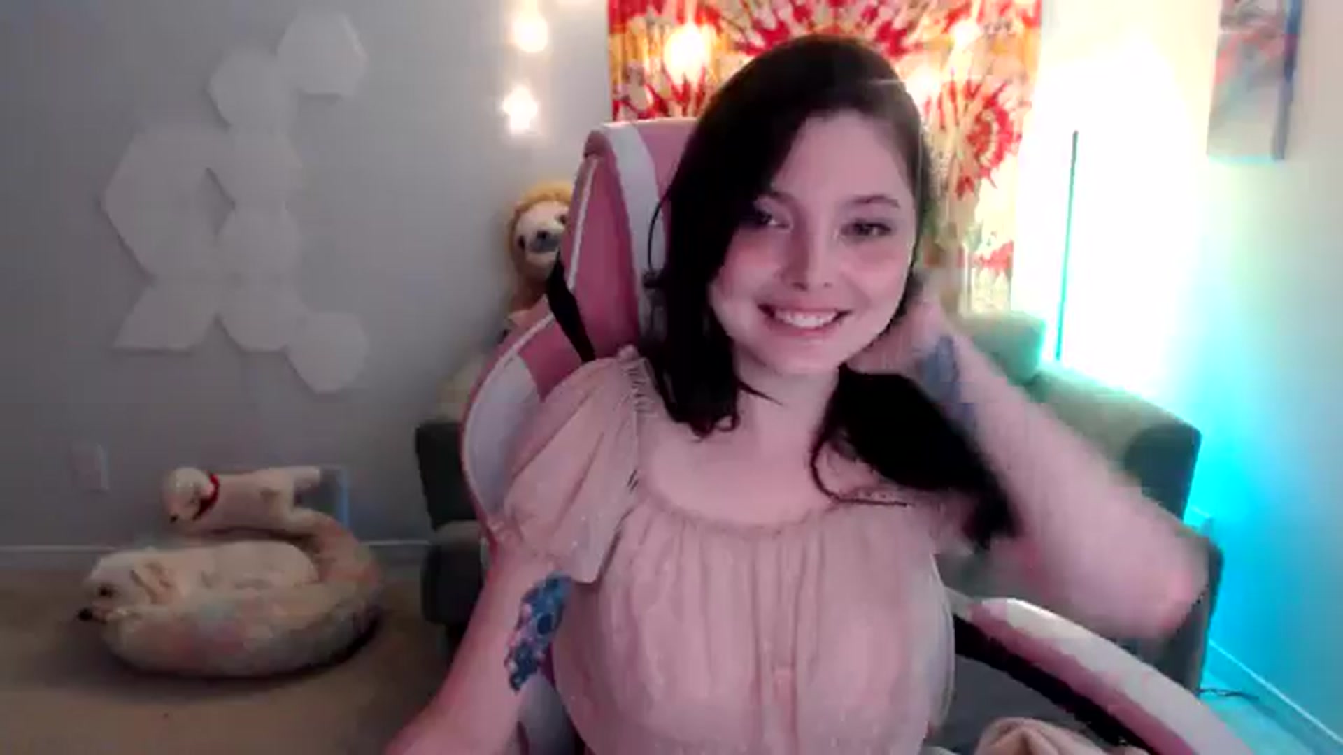 Gallery image thumbnail from adira_rose's myfreecams stream on, 08/18/2024, 03:40 image 3 of 20