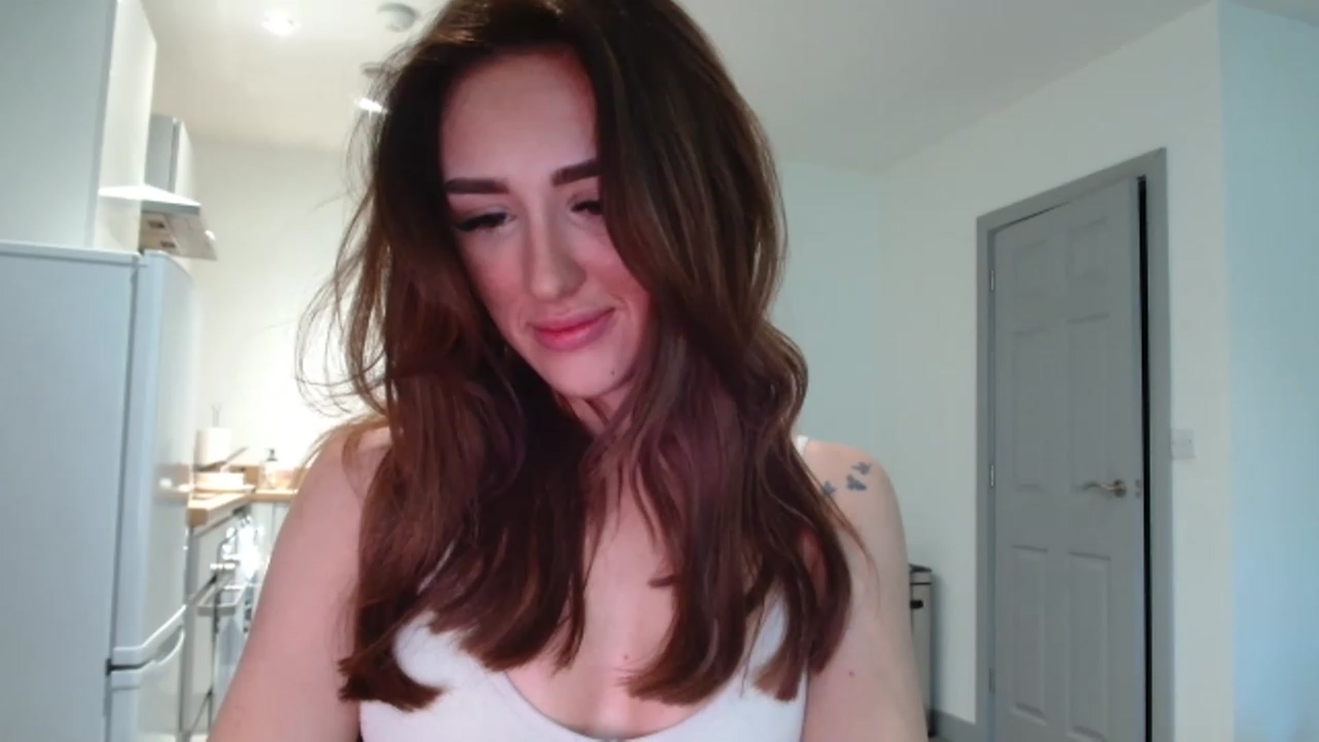 Gallery image thumbnail from adorealice's myfreecams stream on, 06/15/2023, 05:48 image 10 of 20