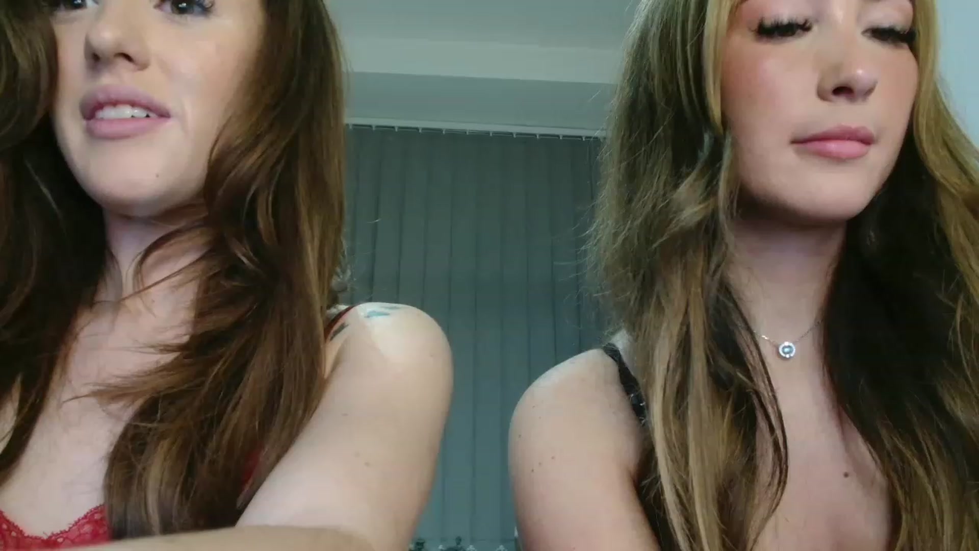 Gallery image thumbnail from adorealice's myfreecams stream on, 06/21/2023, 01:50 image 8 of 20