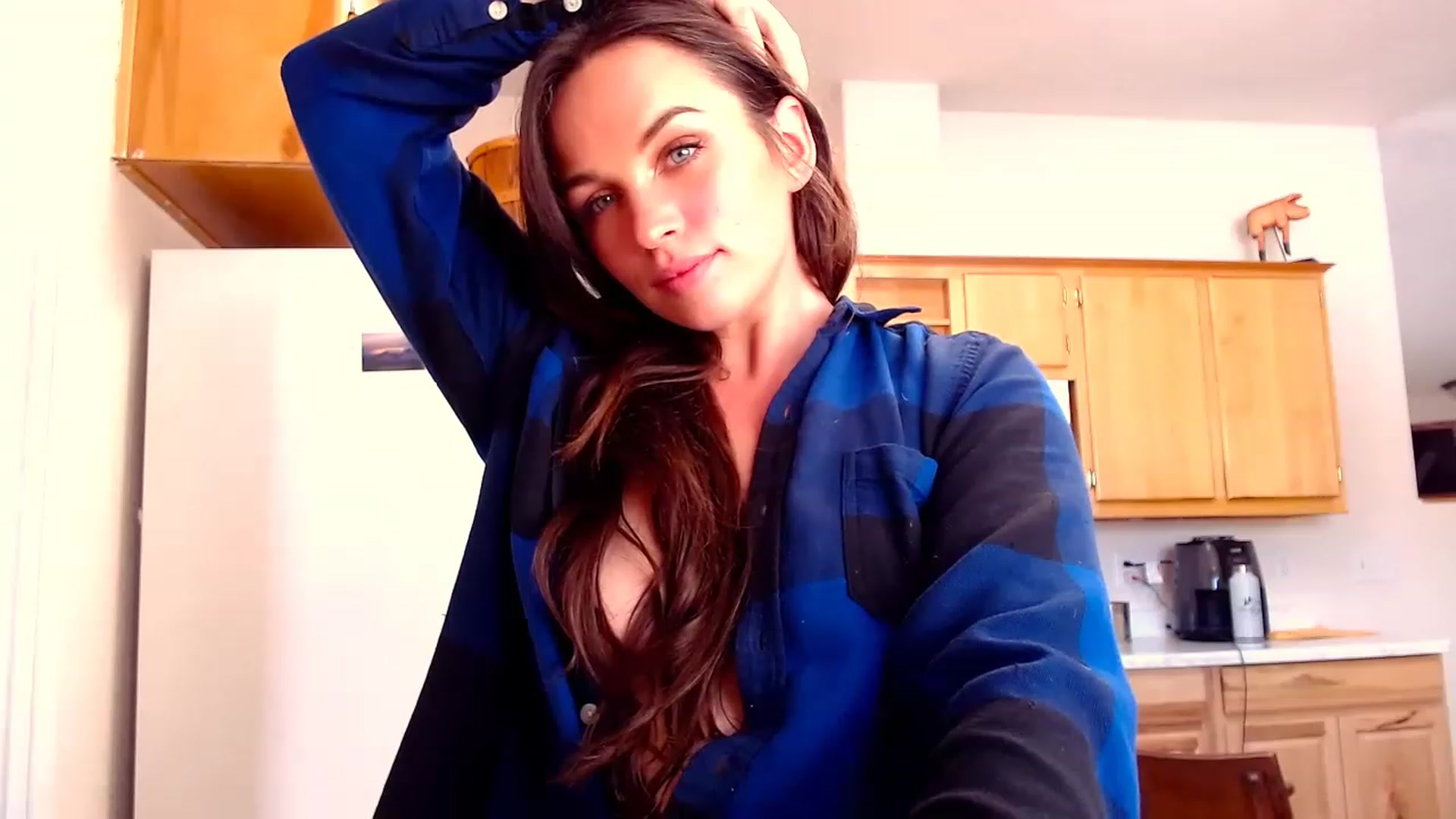 Gallery image thumbnail from adrey_'s myfreecams stream on, 11/28/2022, 21:43 image 15 of 20
