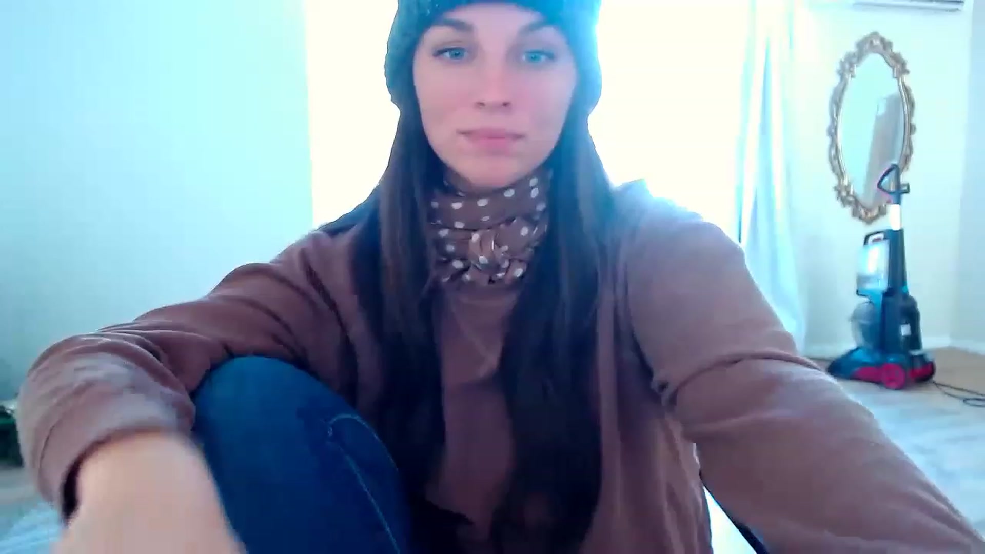 Gallery image thumbnail from adrey_'s myfreecams stream on, 12/01/2022, 23:06 image 5 of 20