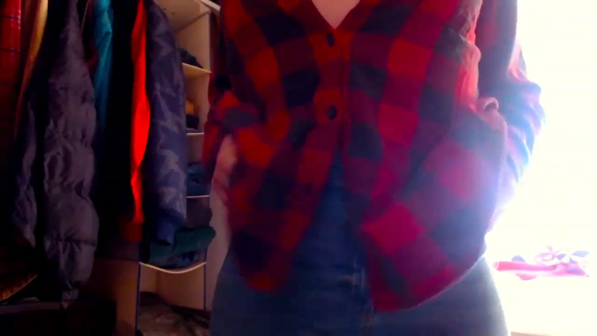 Gallery image thumbnail from adrey_'s myfreecams stream on, 12/07/2022, 22:41 image 6 of 20