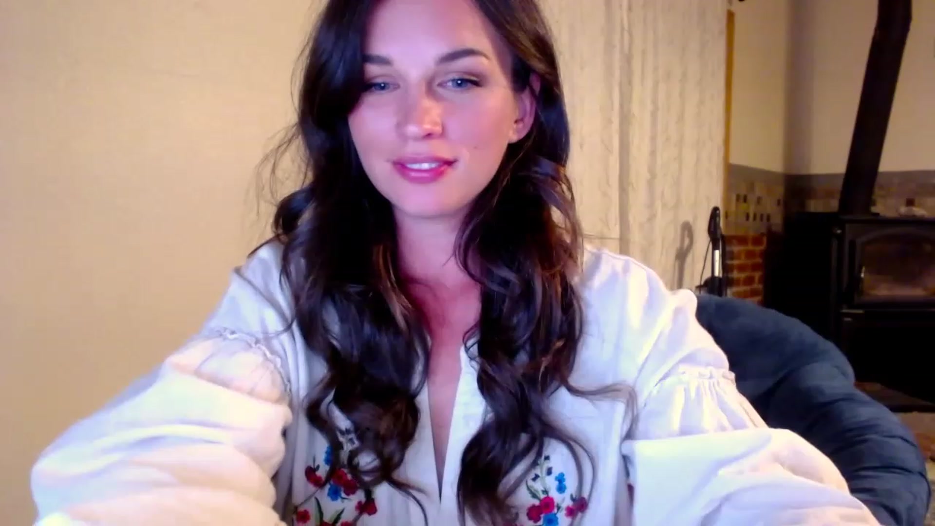 Gallery image thumbnail from adrey_'s myfreecams stream on, 06/18/2023, 04:54 image 4 of 20