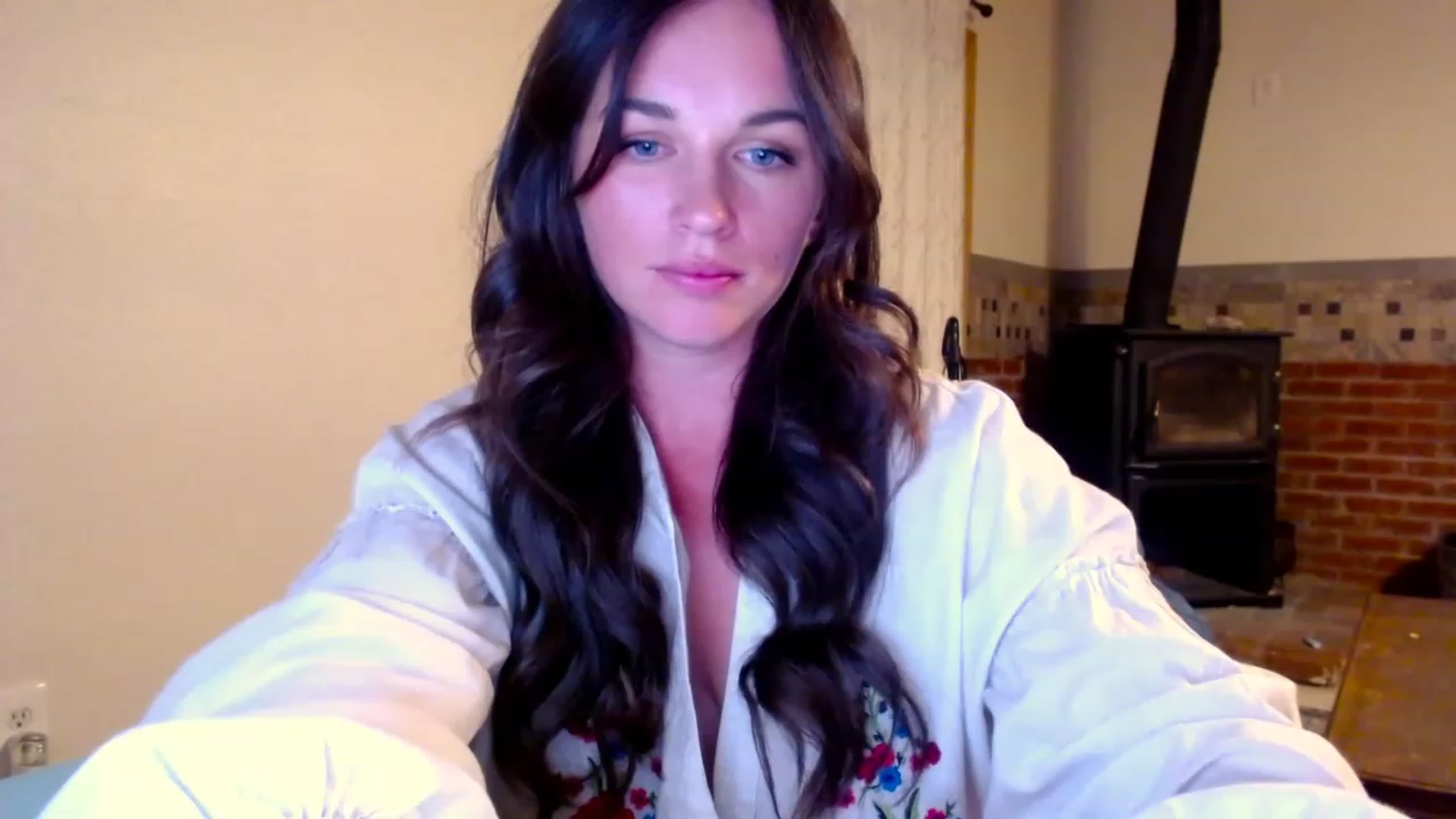 Gallery image thumbnail from adrey_'s myfreecams stream on, 06/18/2023, 05:44 image 4 of 20