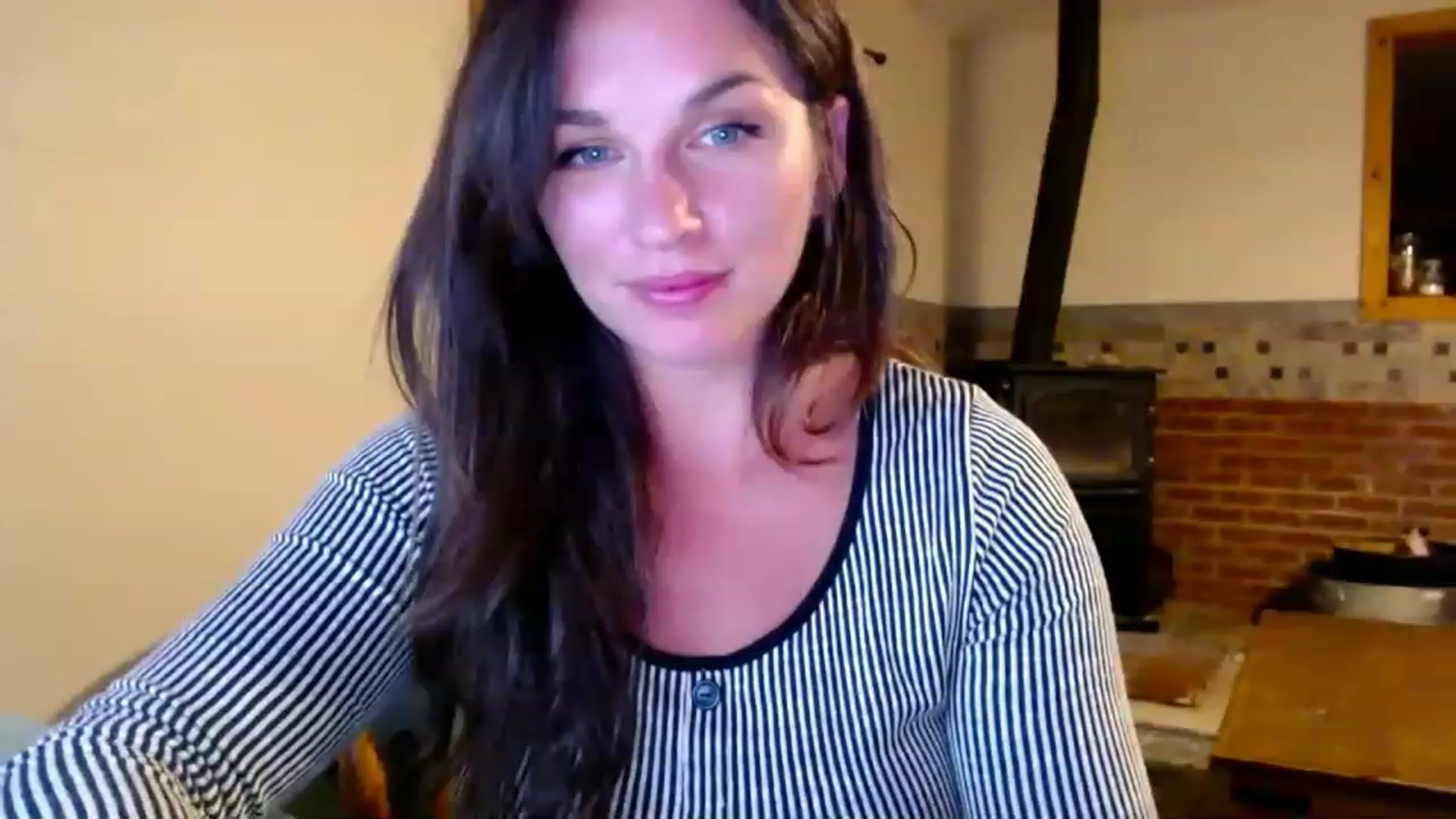 Gallery image thumbnail from adrey_'s myfreecams stream on, 07/03/2023, 05:34 image 16 of 20
