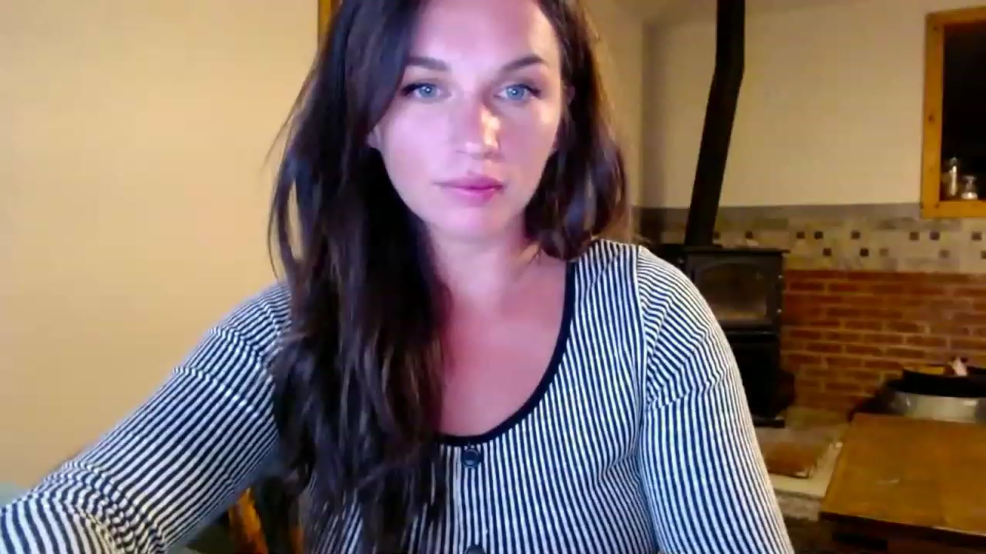 Gallery image thumbnail from adrey_'s myfreecams stream on, 07/03/2023, 05:34 image 12 of 20