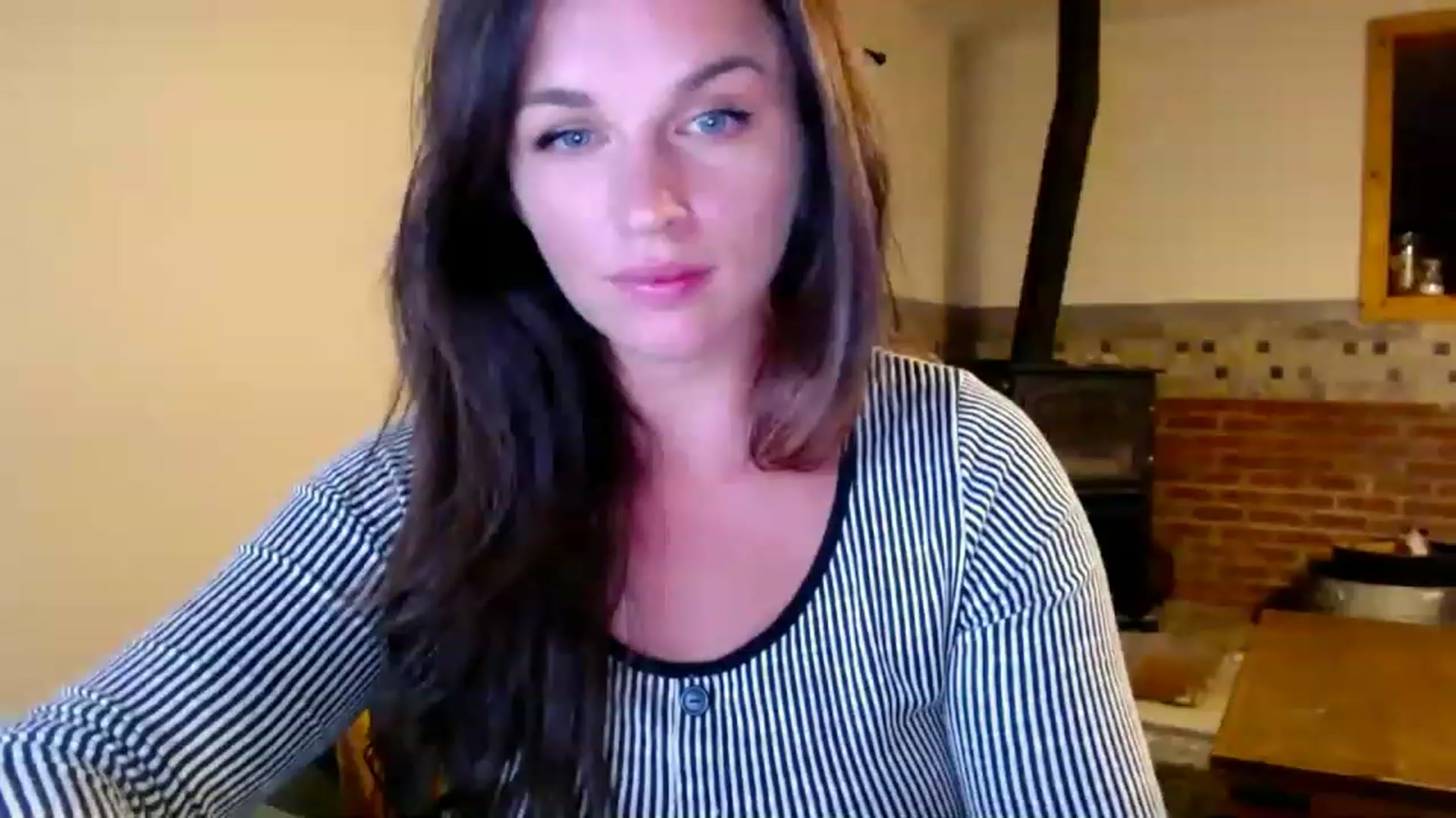 Gallery image thumbnail from adrey_'s myfreecams stream on, 07/03/2023, 05:34 image 10 of 20