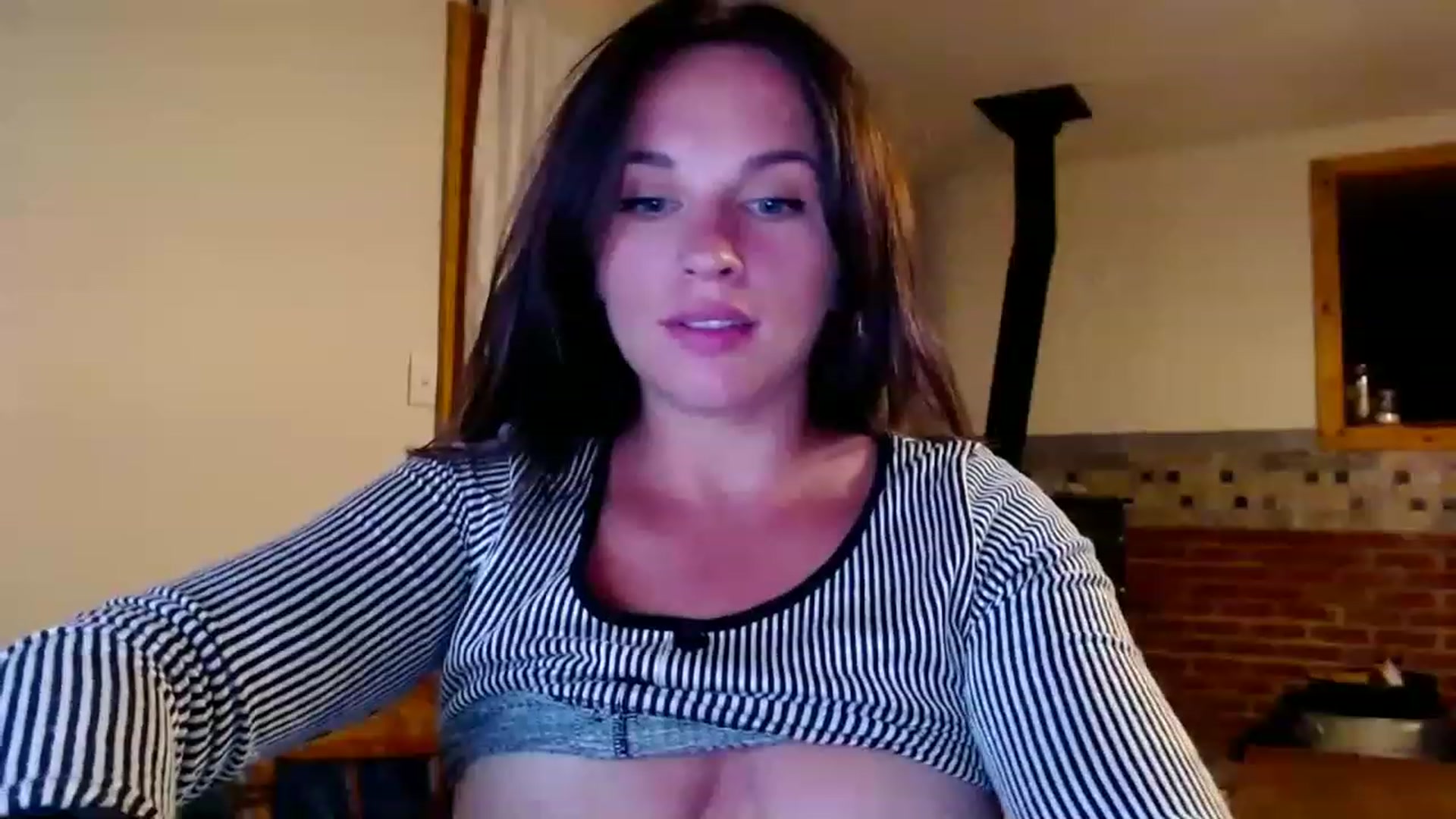 Gallery image thumbnail from adrey_'s myfreecams stream on, 07/03/2023, 06:05 image 18 of 20