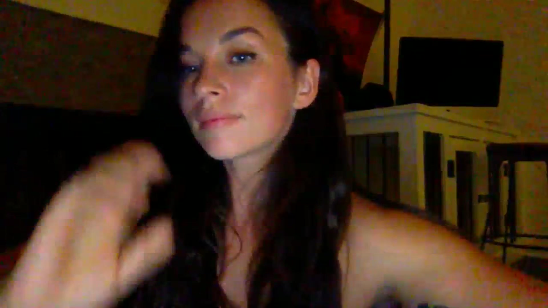 Gallery image thumbnail from adrey_'s myfreecams stream on, 10/04/2023, 04:54 image 8 of 20